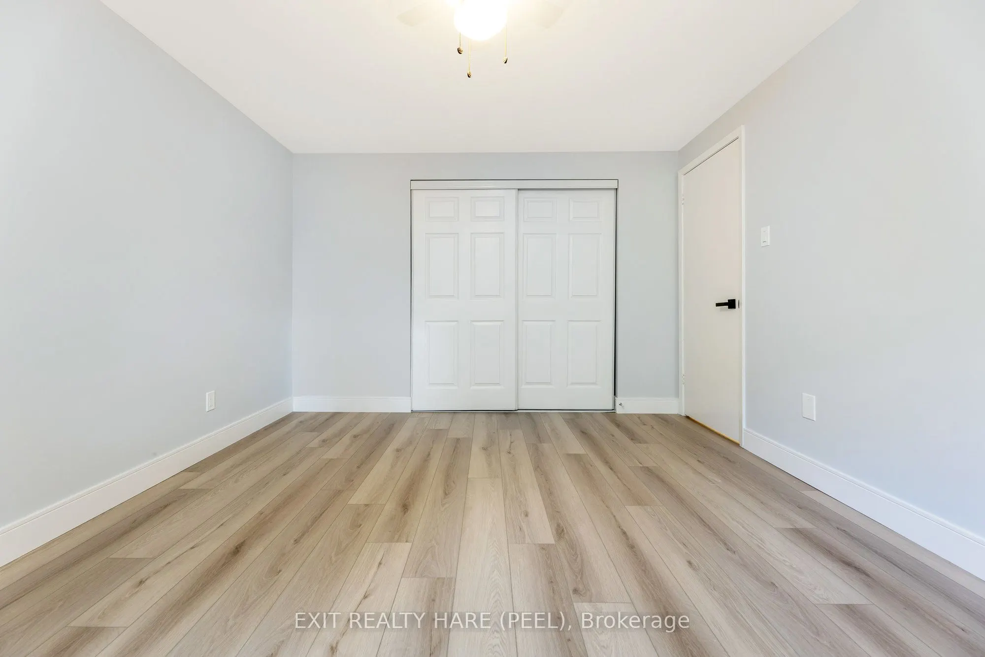 5 Garside Crescent