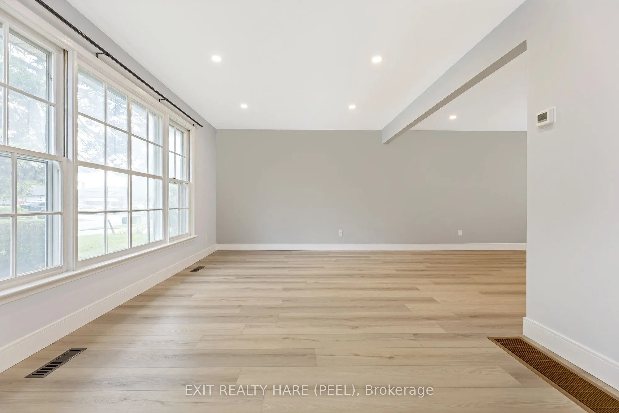 5 Garside Crescent