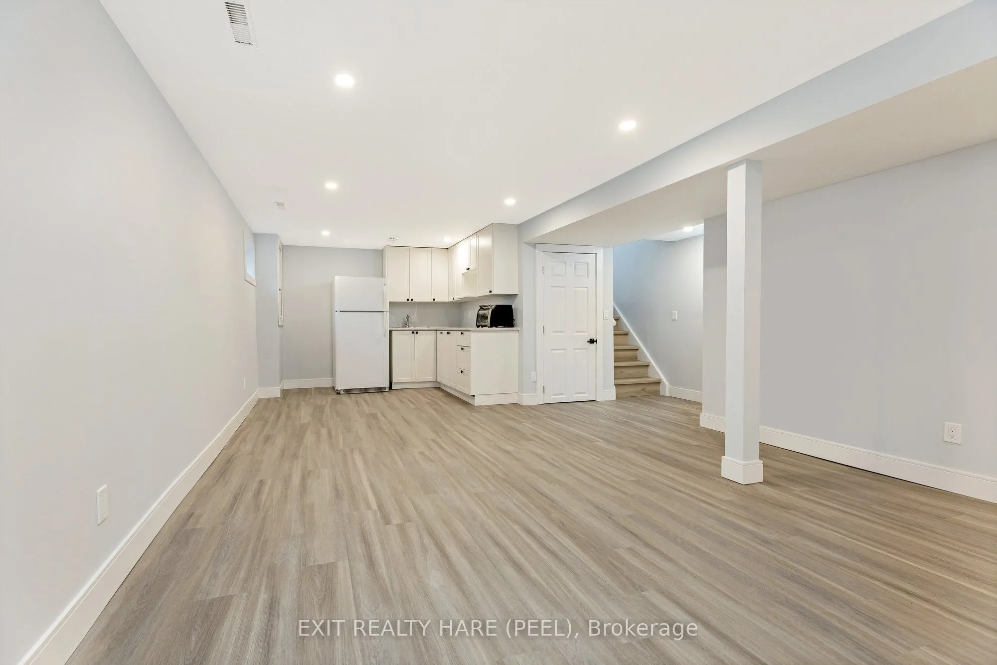 5 Garside Crescent