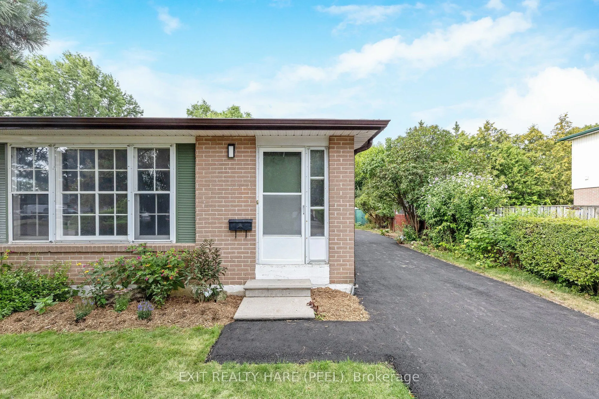 5 Garside Crescent
