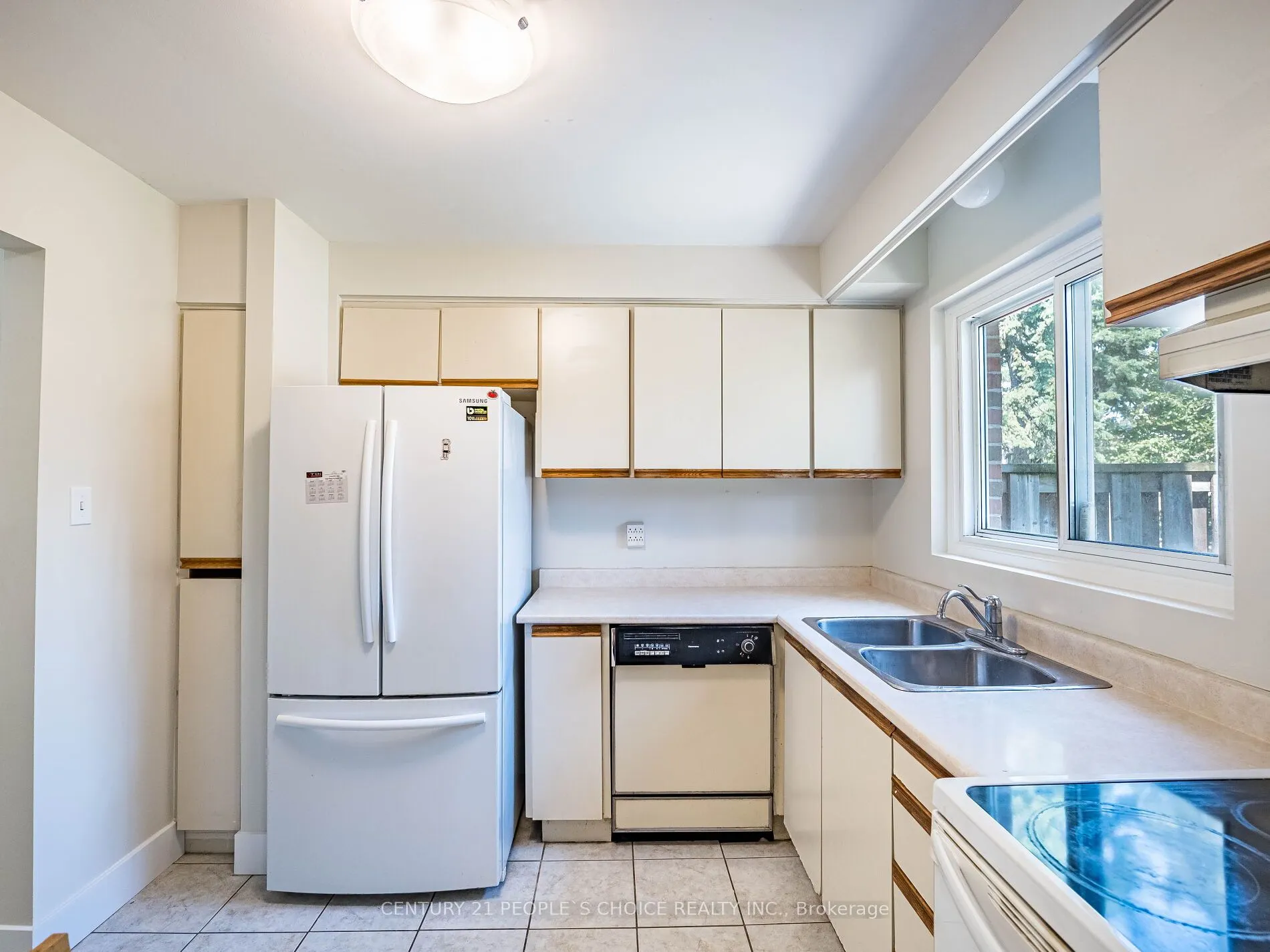 1720 Albion Road, #16