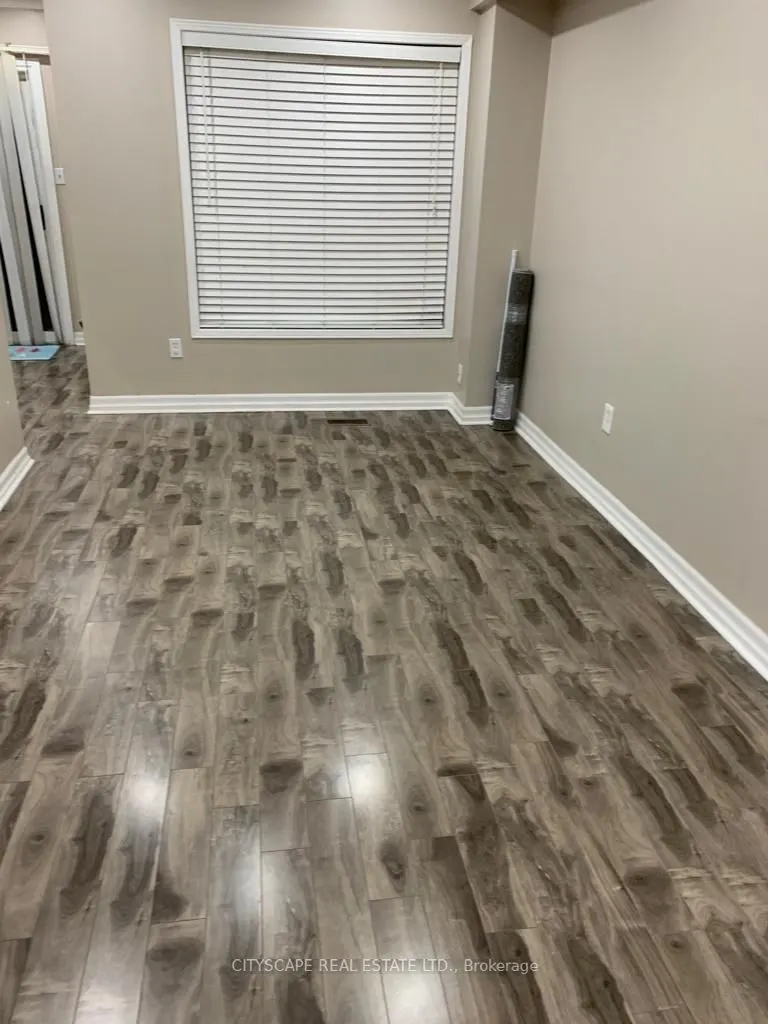 33 Ridgefield Court