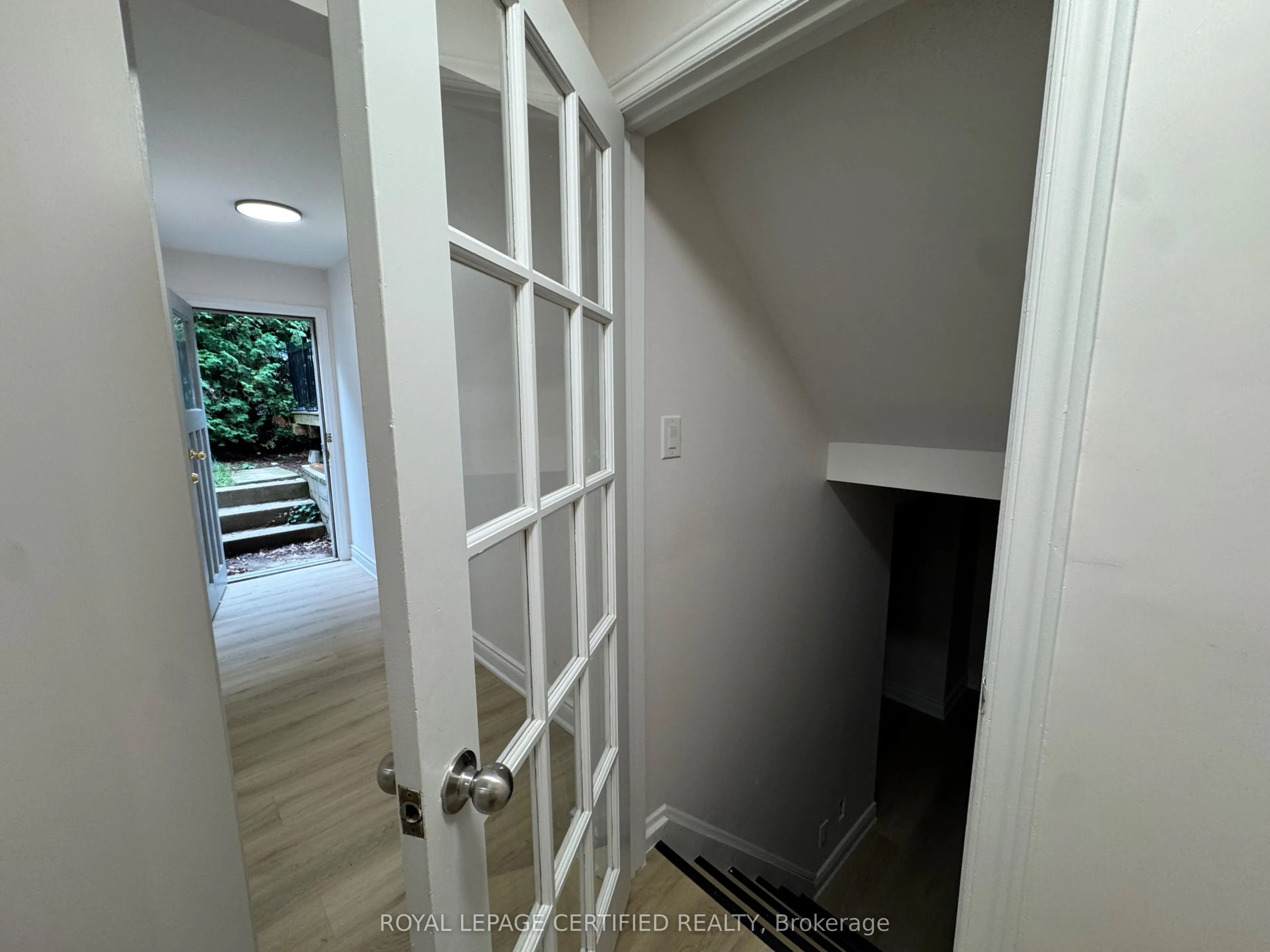 2069 Thornlea Drive S, #SIDE SECOND UNIT