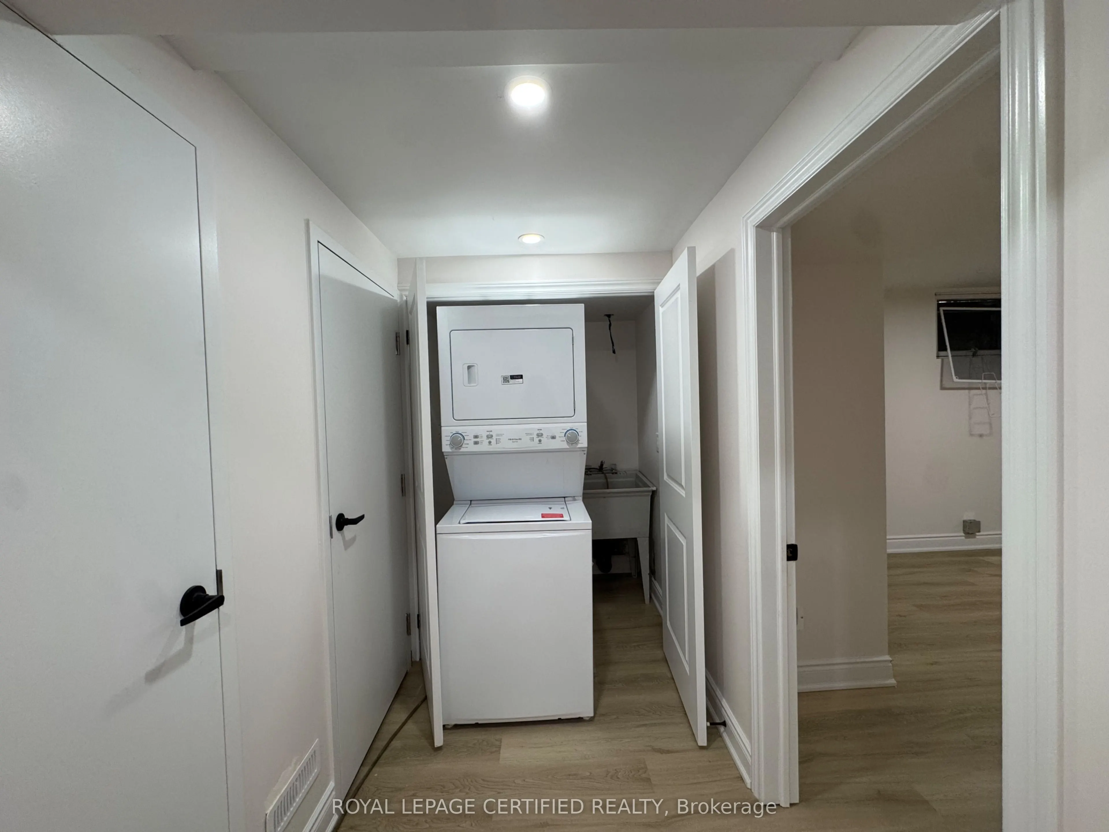 2069 Thornlea Drive S, #SIDE SECOND UNIT