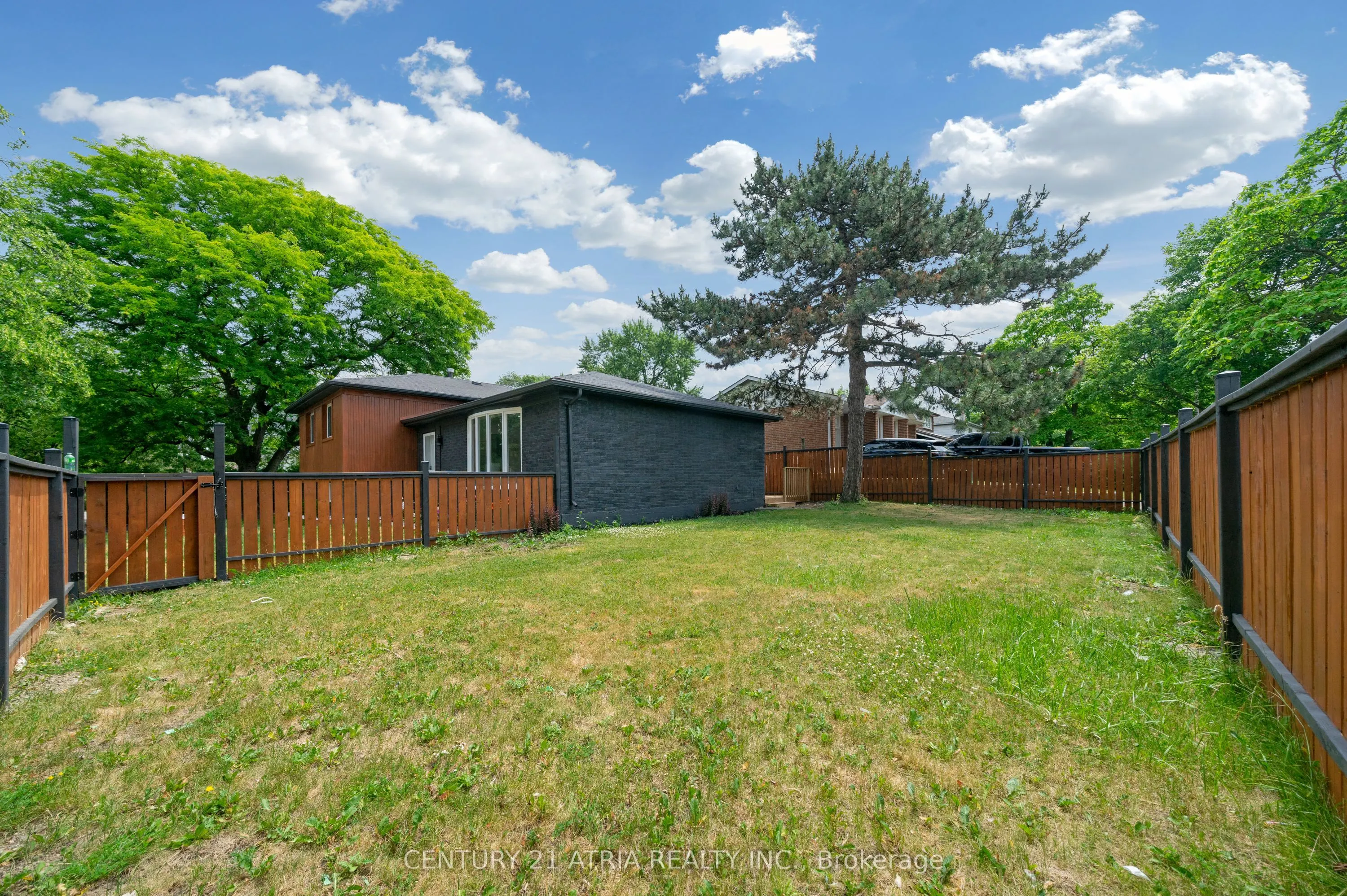 48 Tealham Drive S