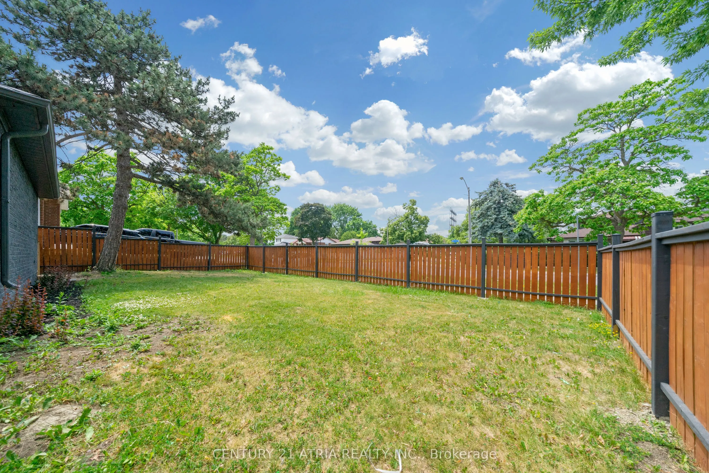 48 Tealham Drive S