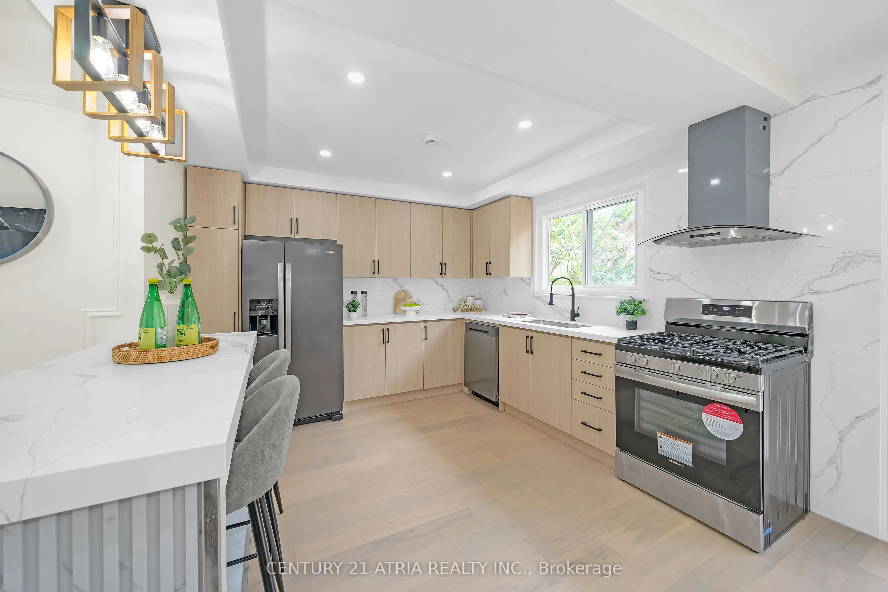 48 Tealham Drive S