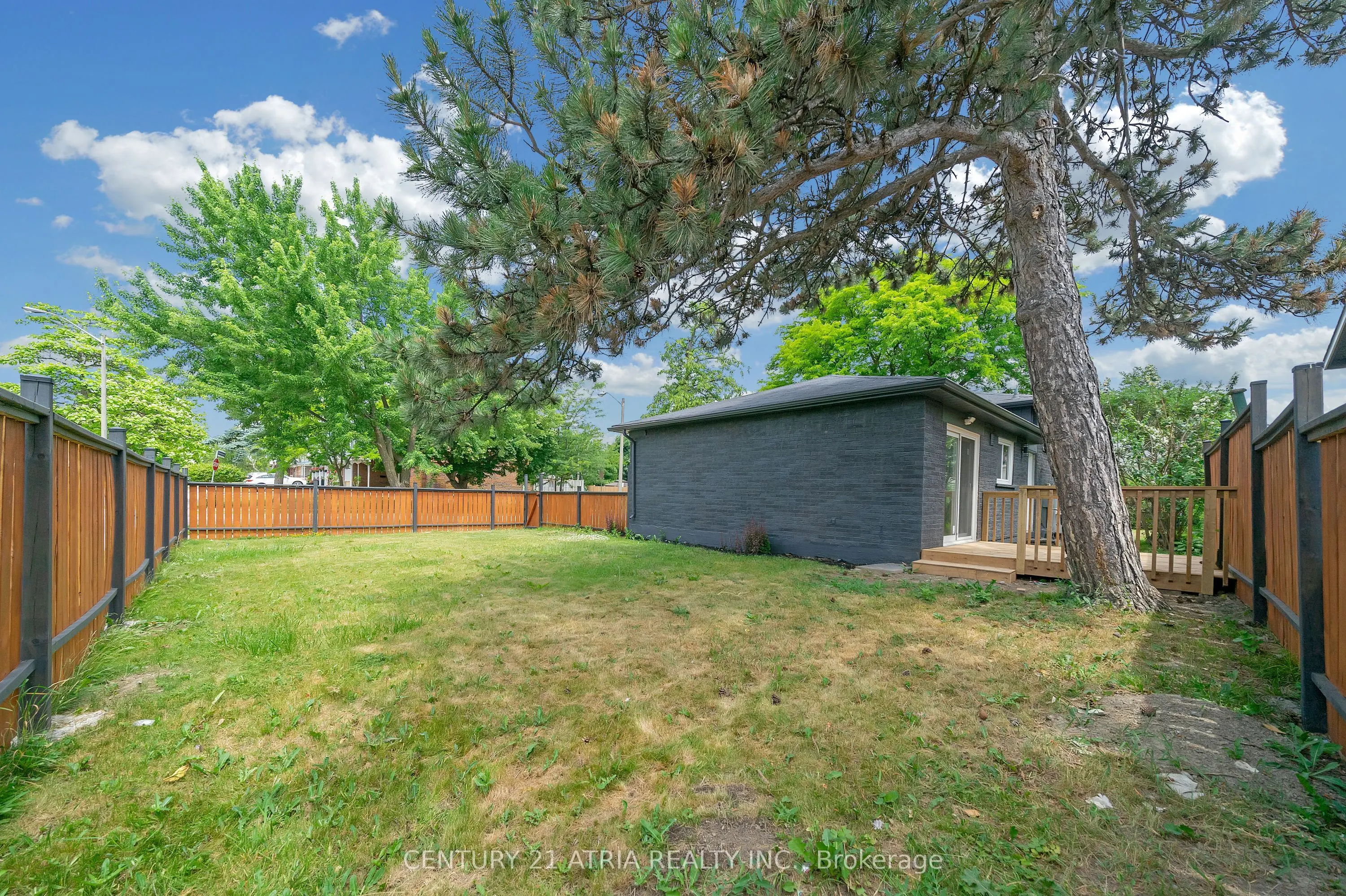 48 Tealham Drive S