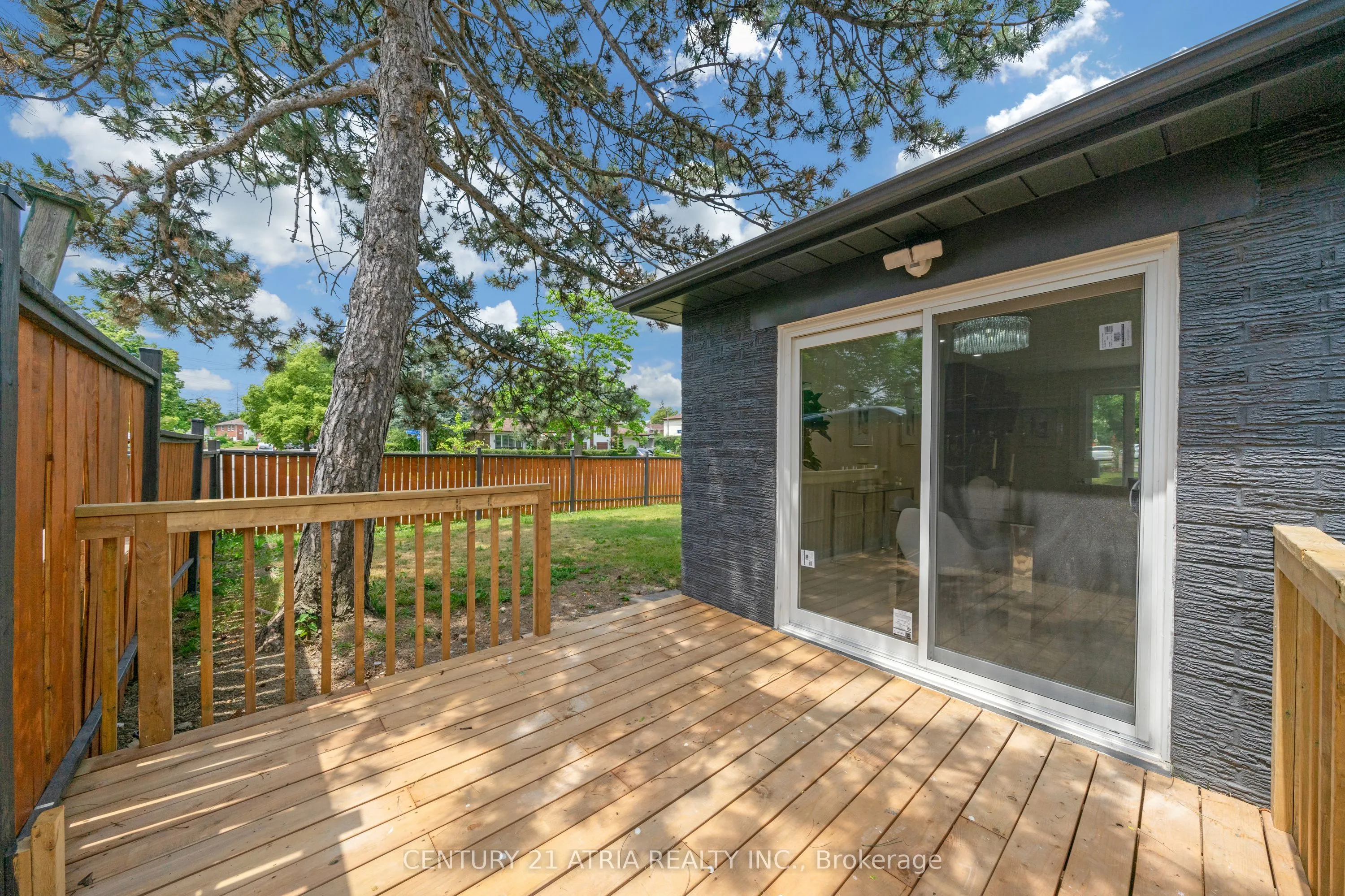 48 Tealham Drive S