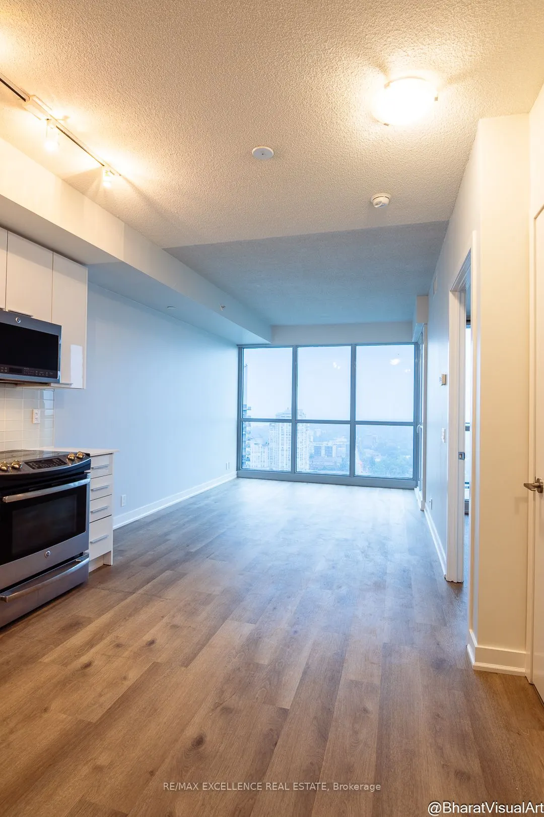 2802 Park Lawn, #10