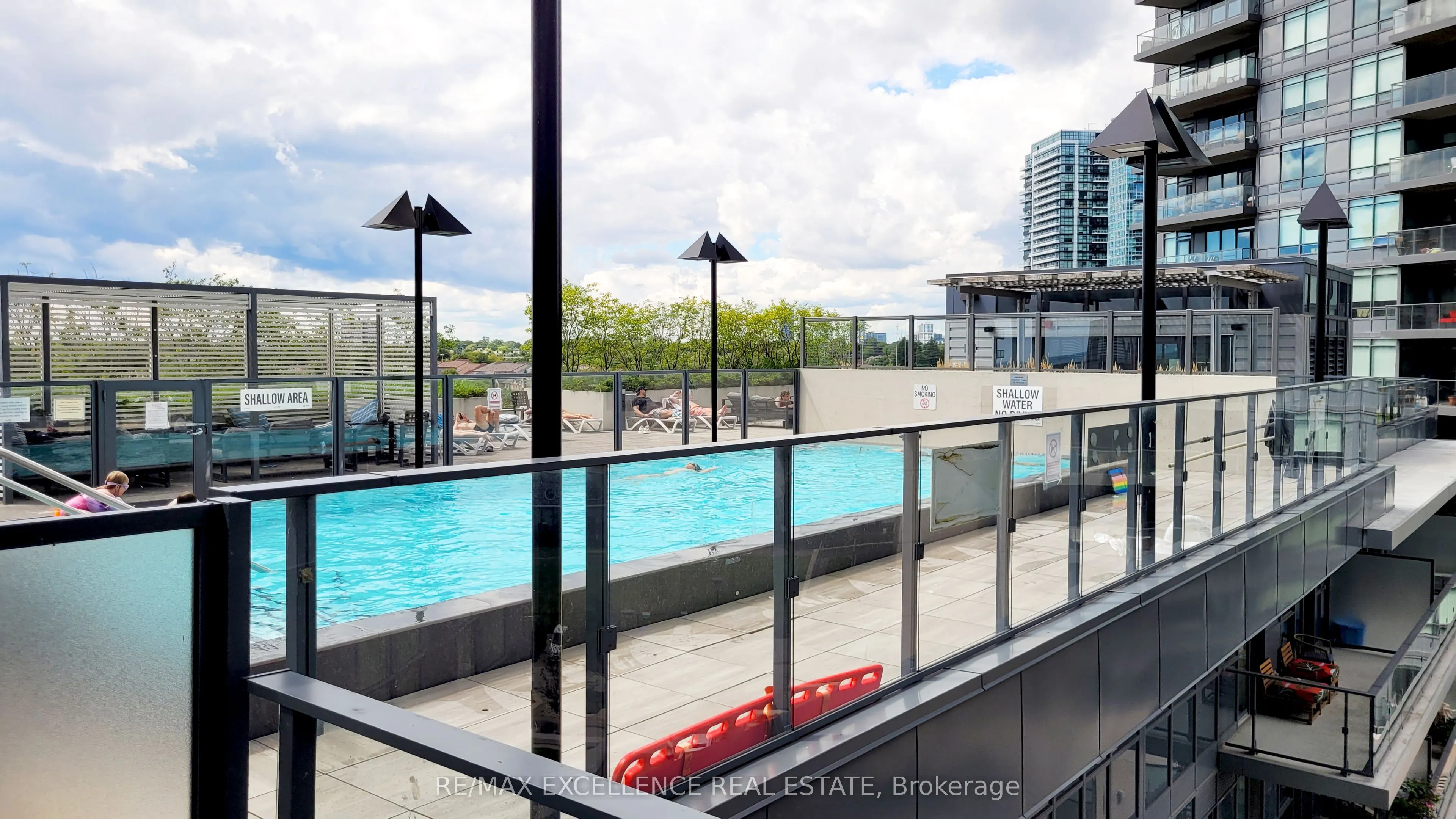 2802 Park Lawn, #10