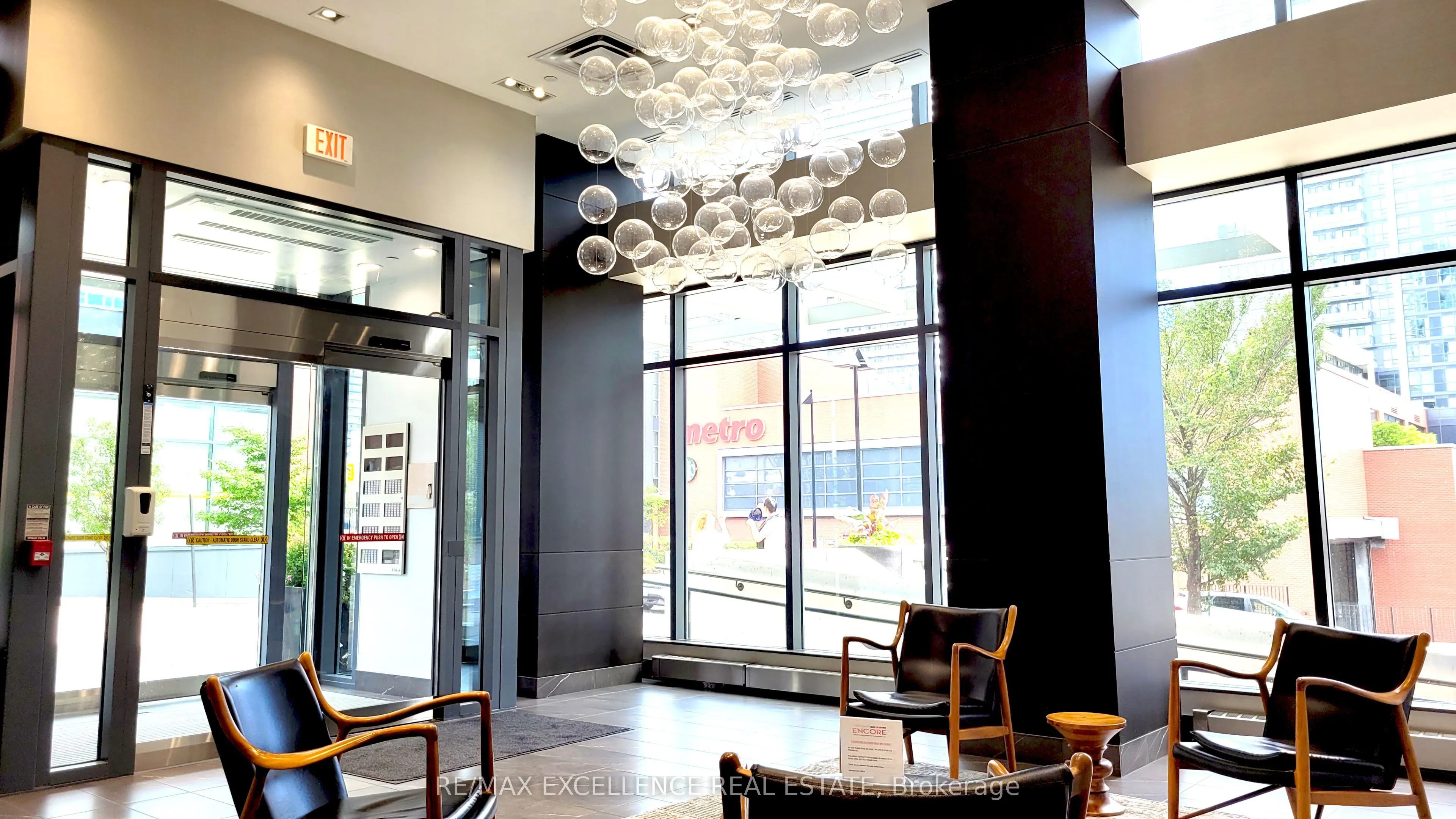 2802 Park Lawn, #10