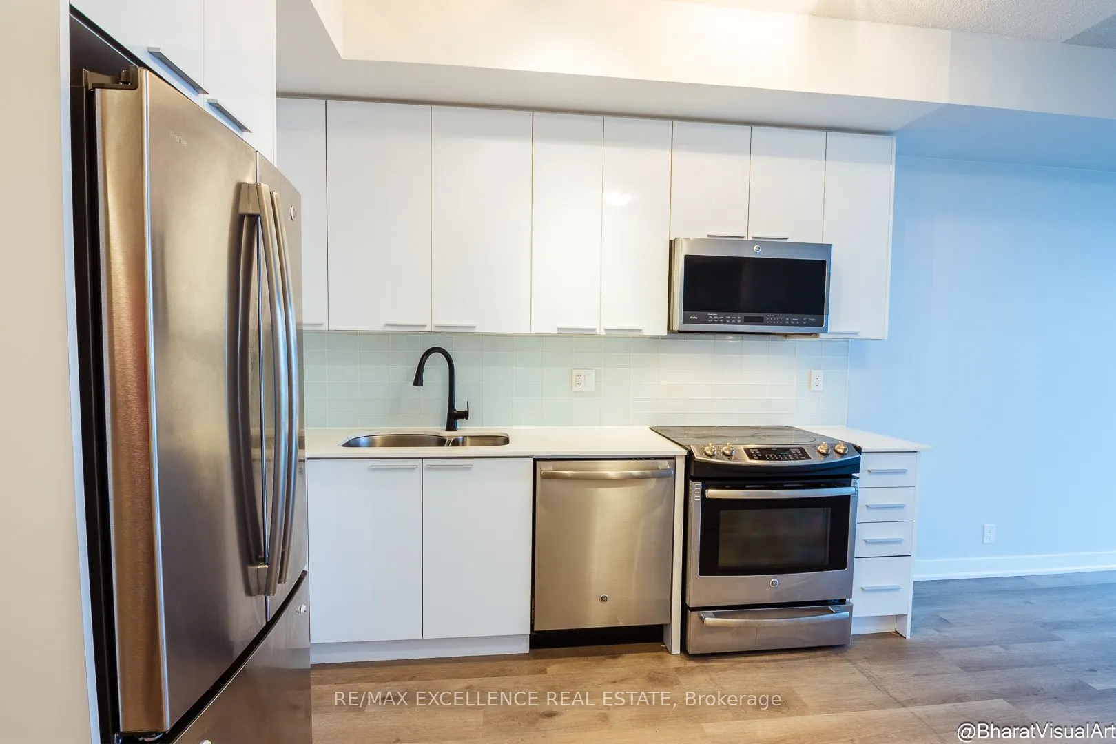 2802 Park Lawn, #10