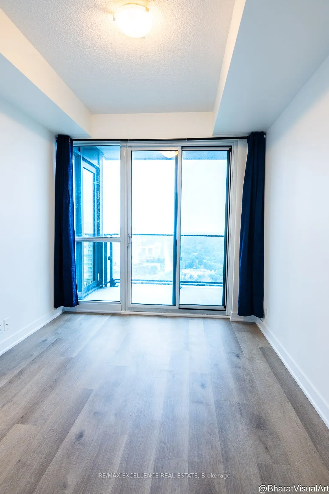 2802 Park Lawn, #10