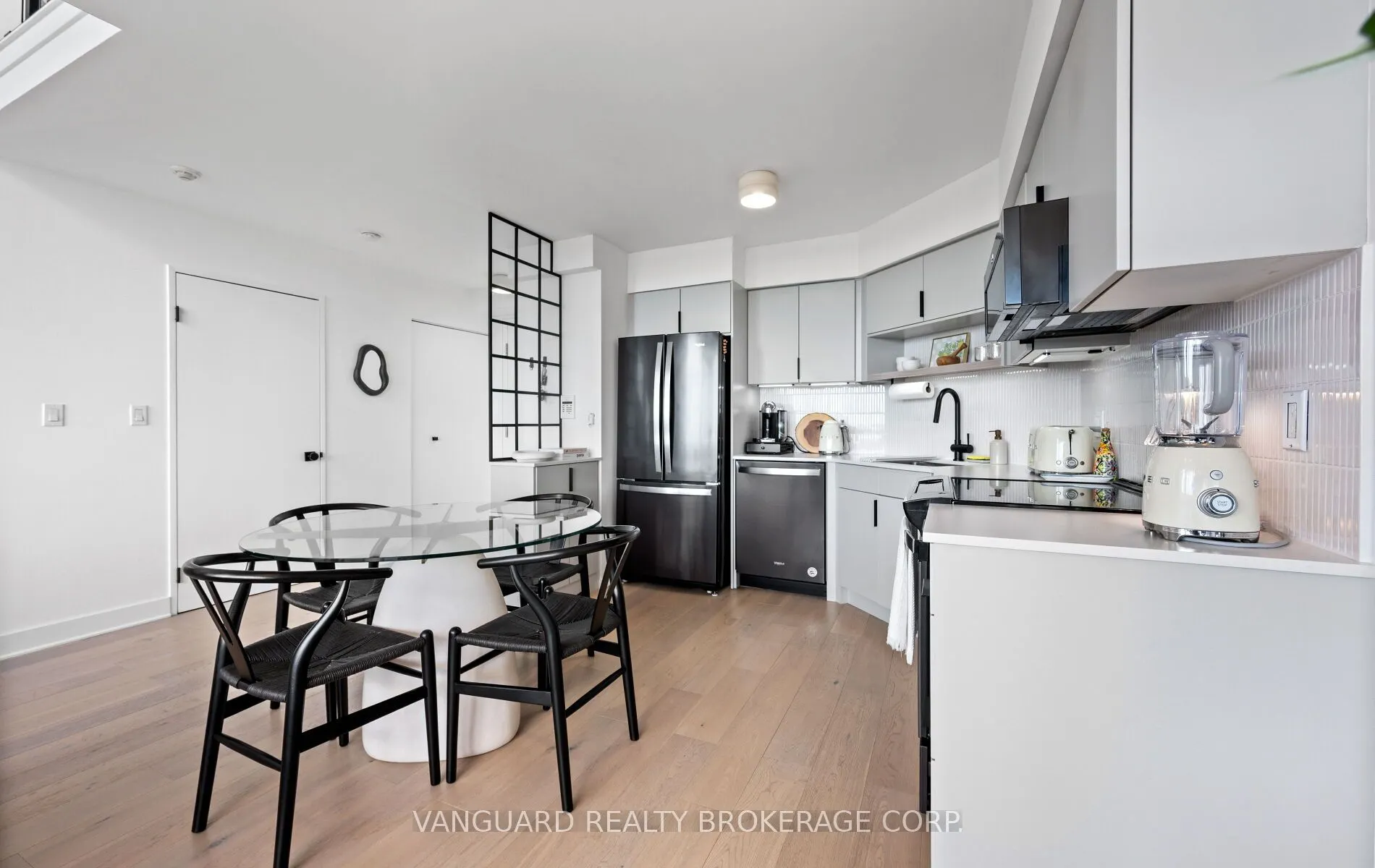 250 Manitoba Street, #619