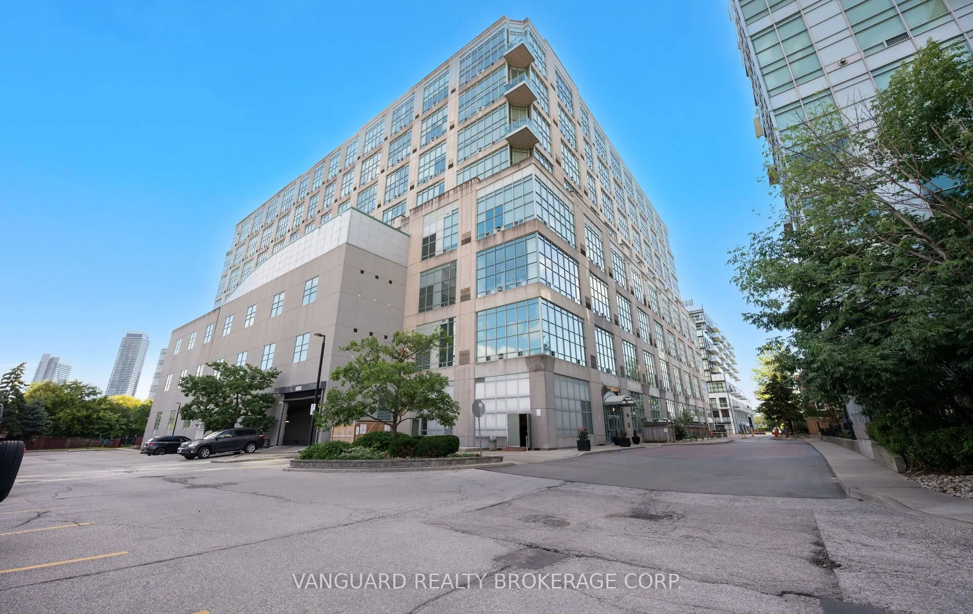 250 Manitoba Street, #619