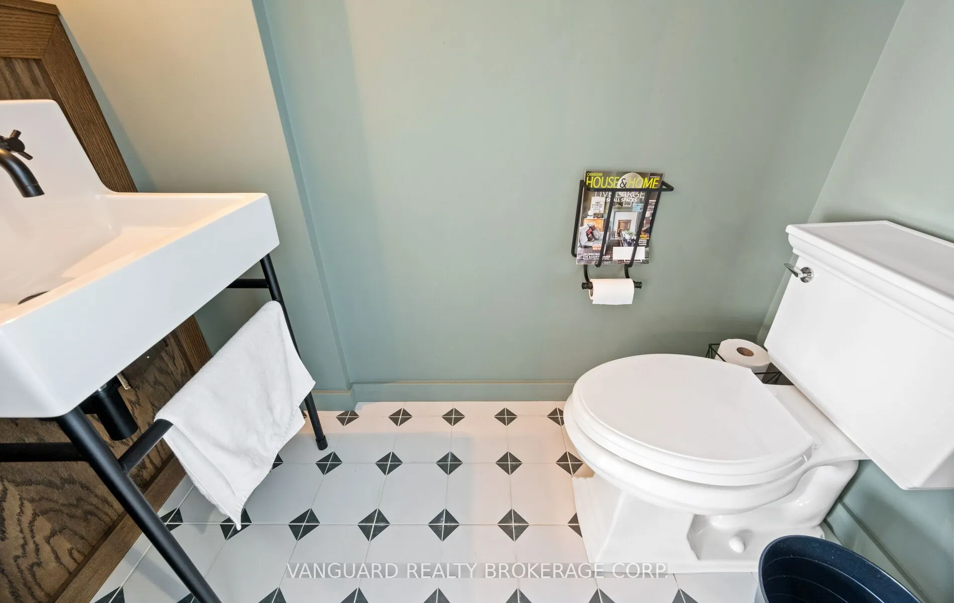 250 Manitoba Street, #619