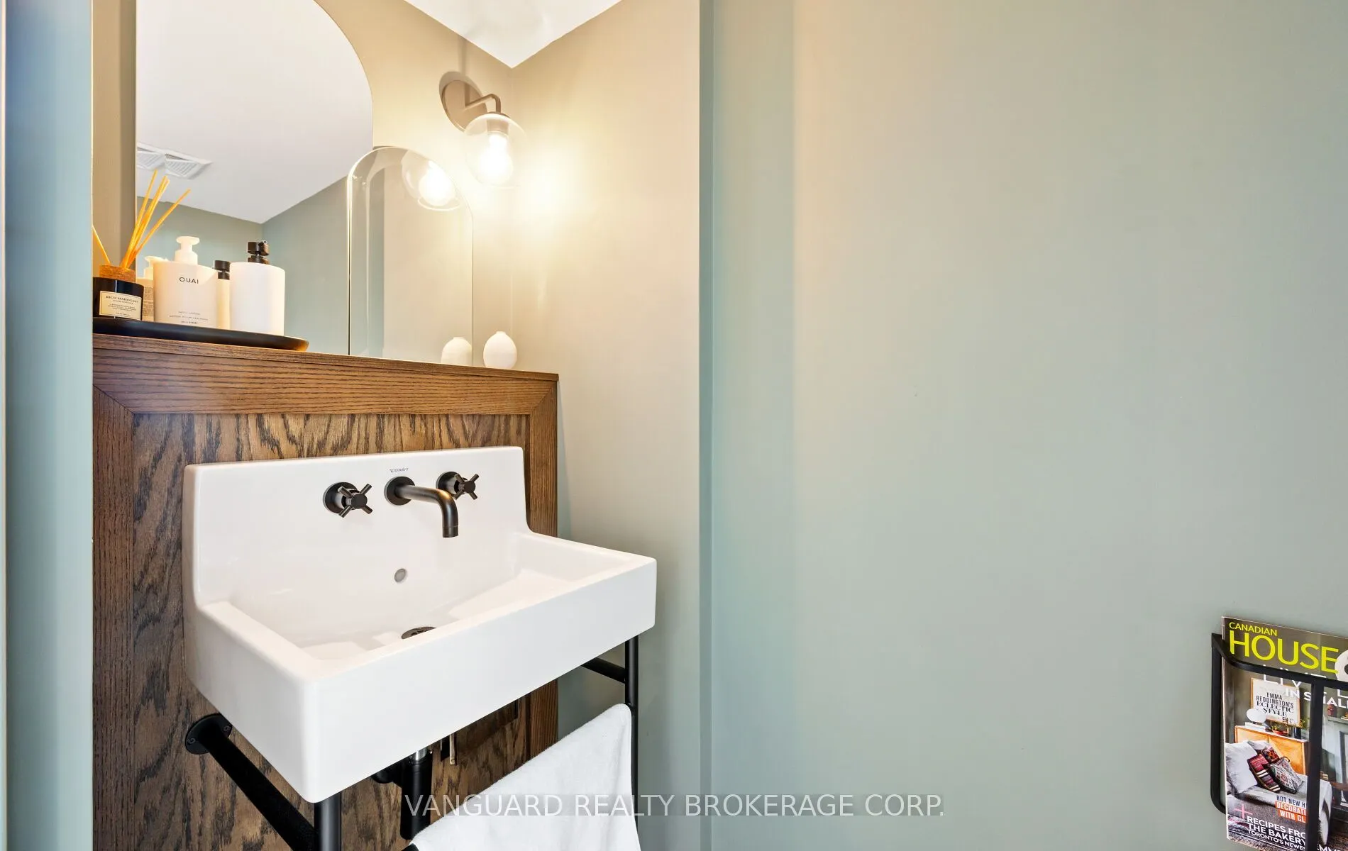 250 Manitoba Street, #619