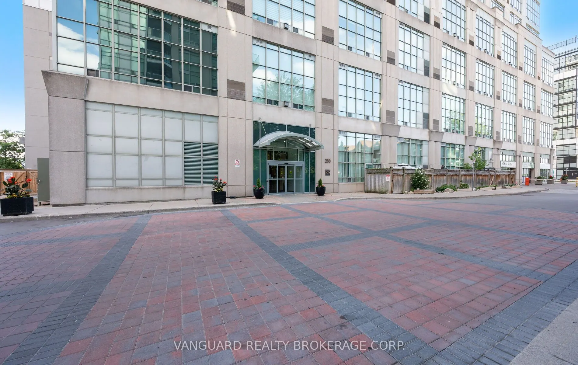 250 Manitoba Street, #619