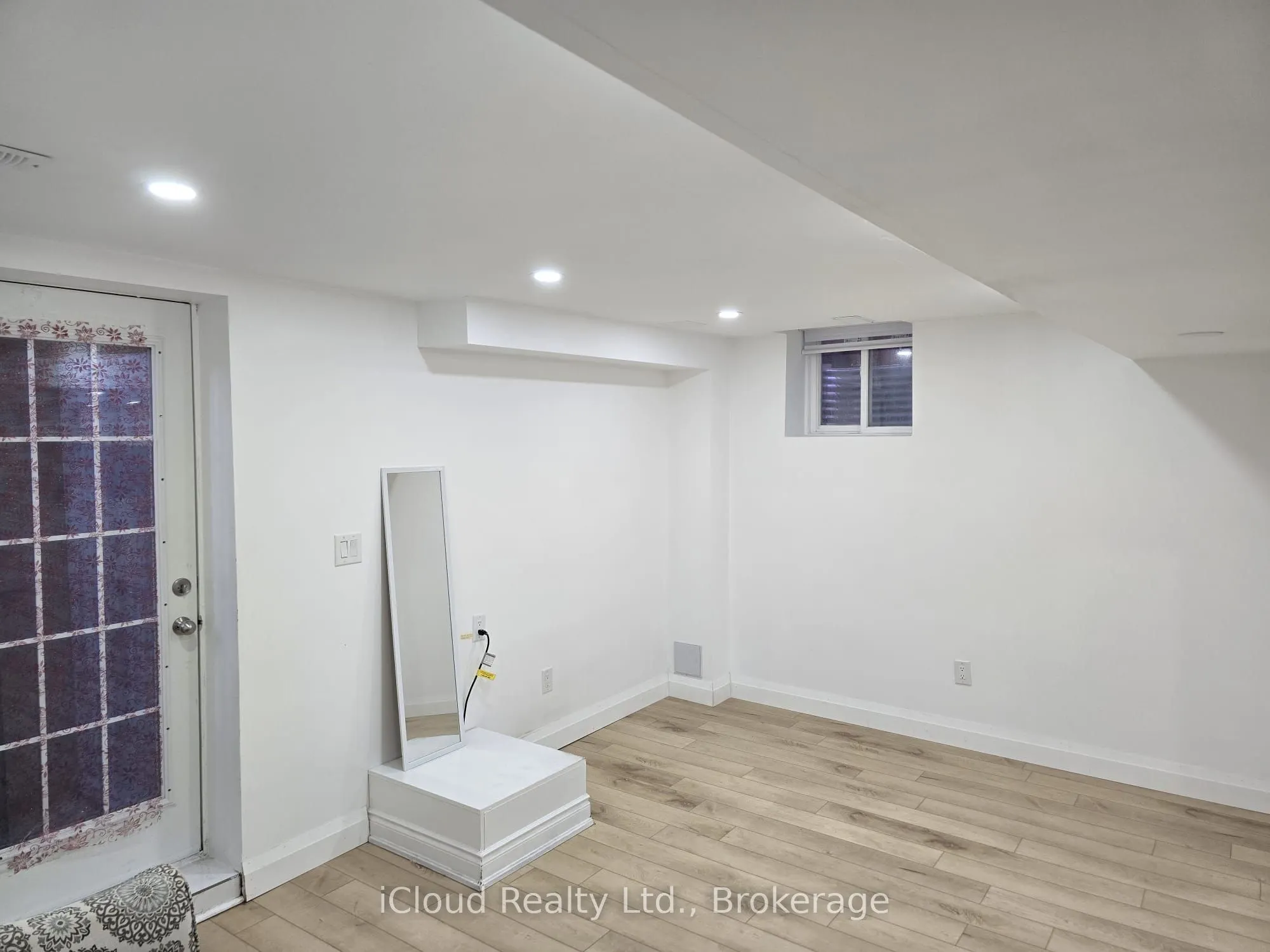 1070 Galesway Boulevard, #BSMNT
