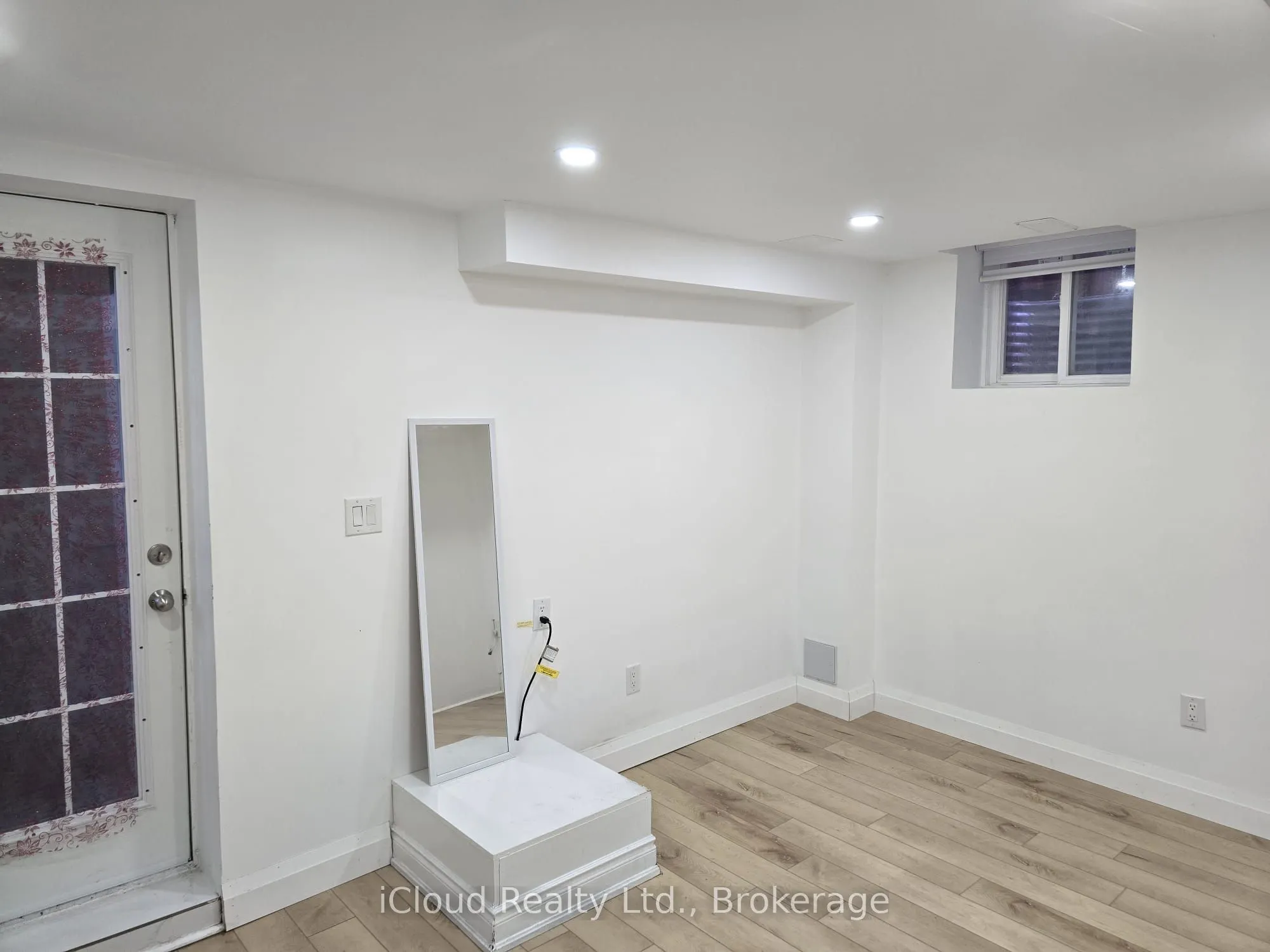 1070 Galesway Boulevard, #BSMNT