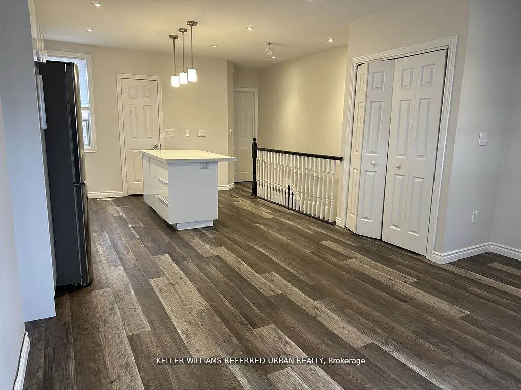 735 Dupont Street, #2