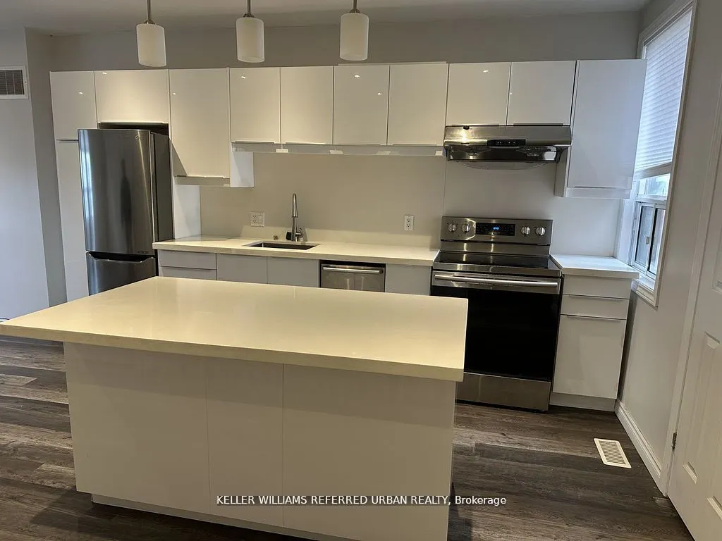 735 Dupont Street, #2