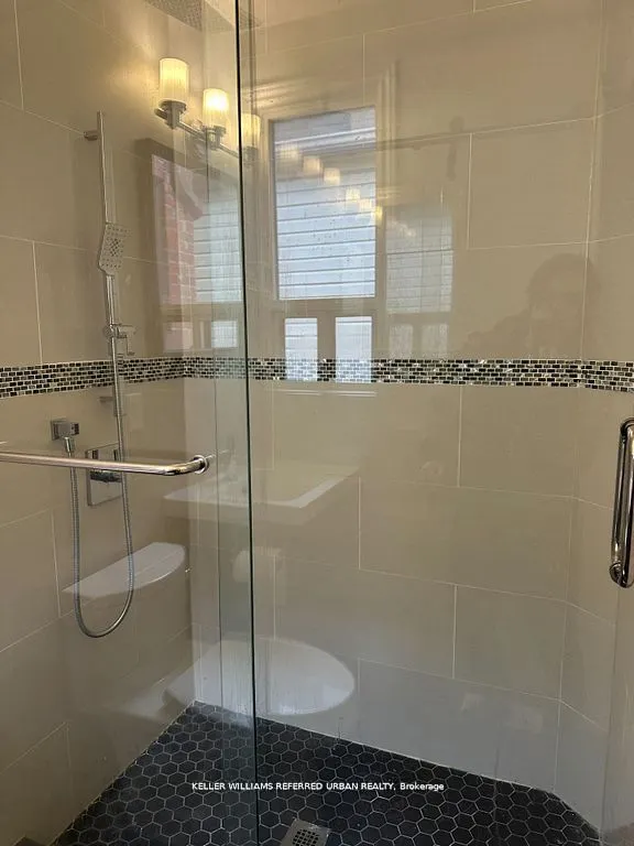 735 Dupont Street, #2