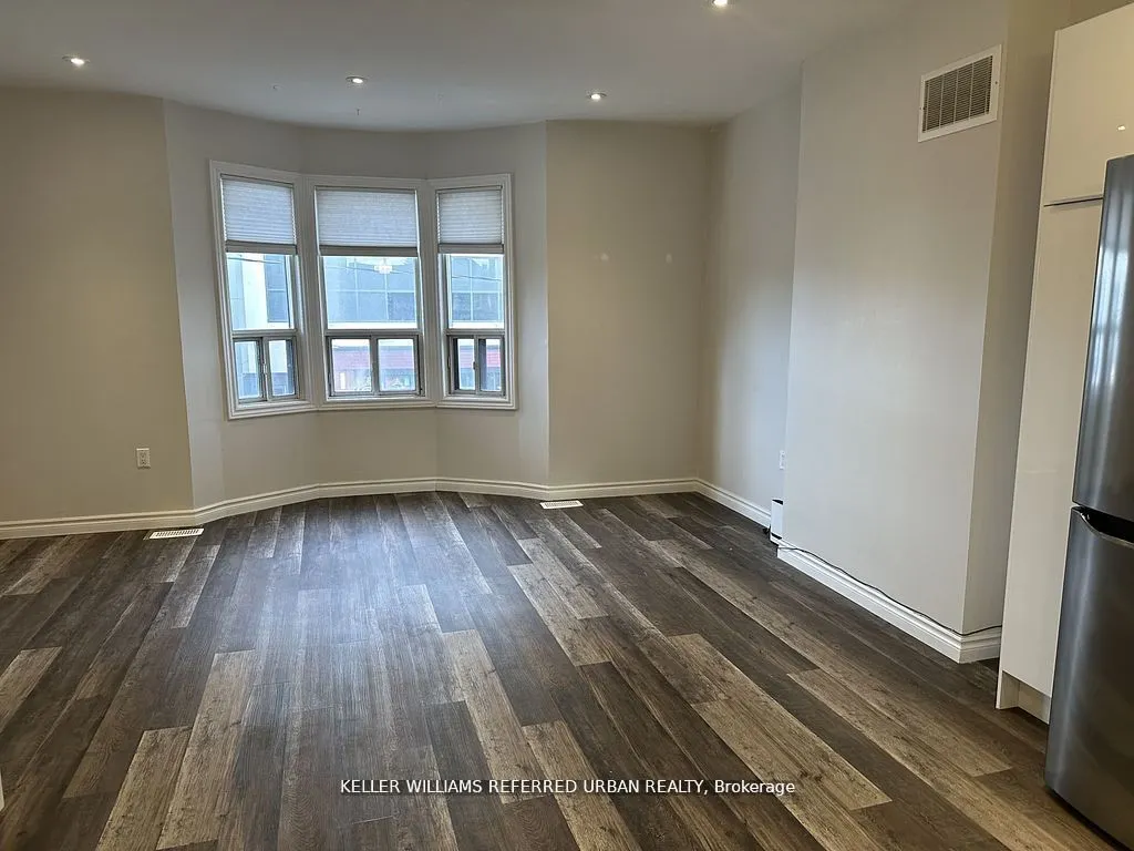 735 Dupont Street, #2