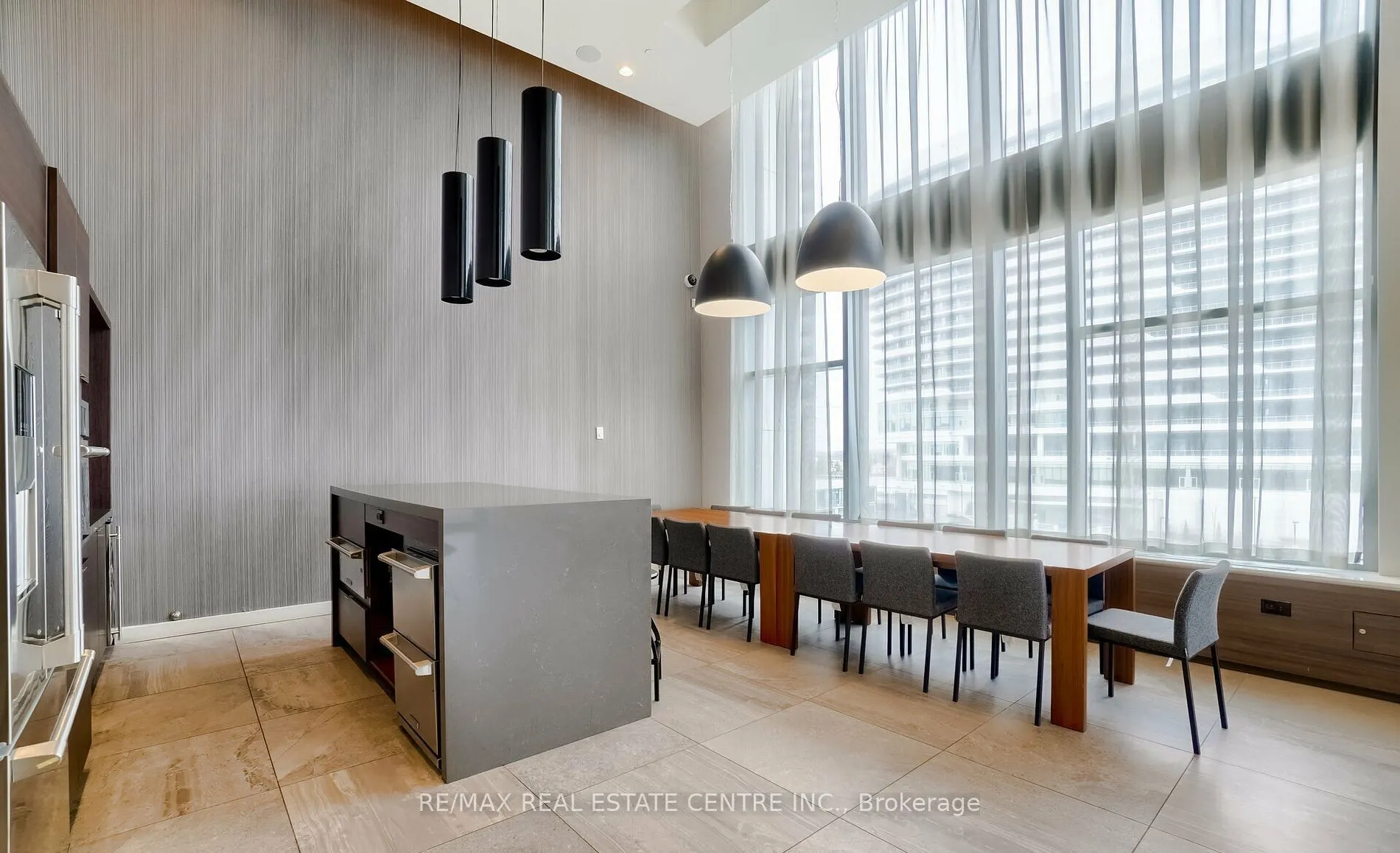 2560 Eglinton Avenue, #1607