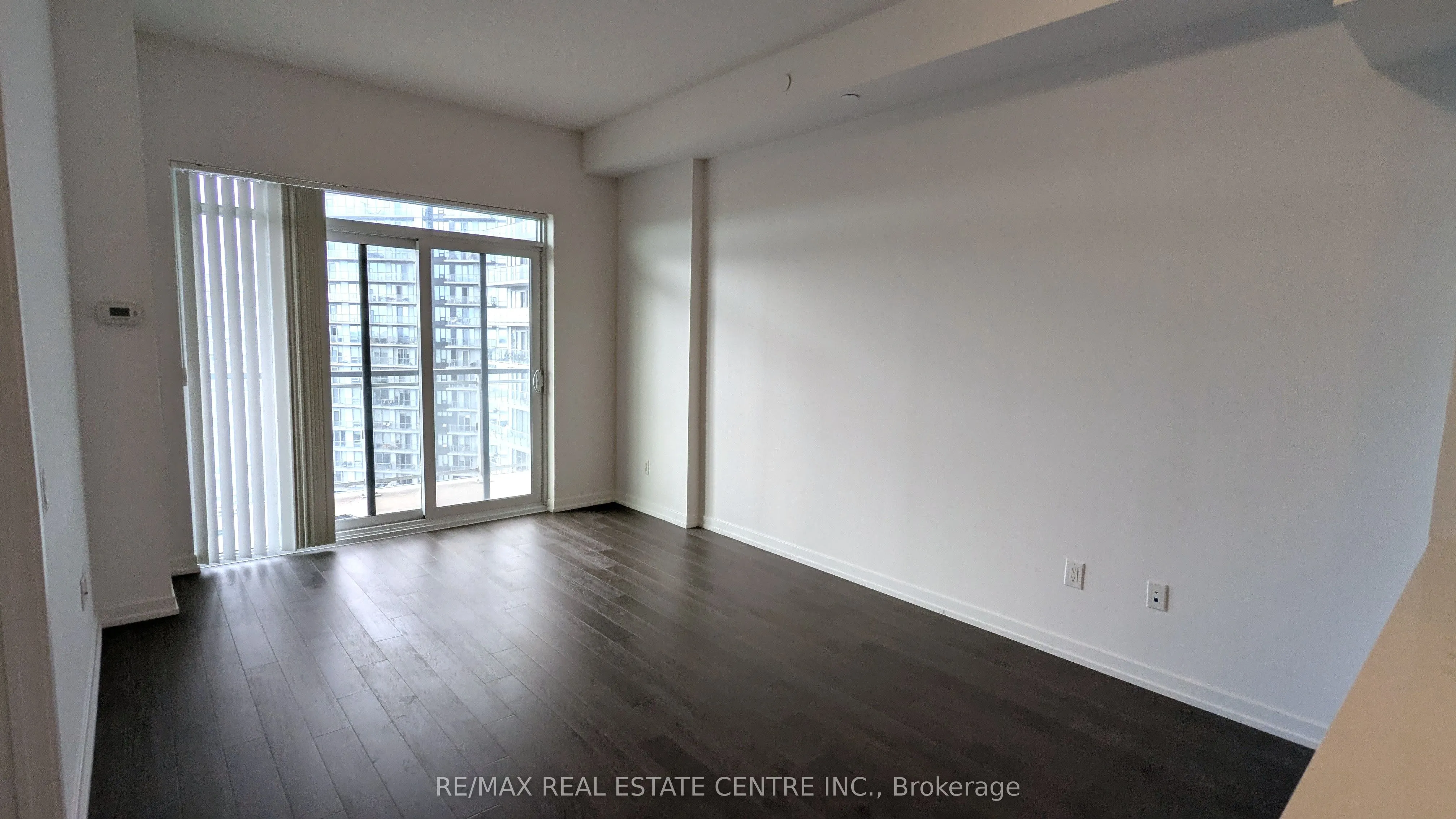 2560 Eglinton Avenue, #1607