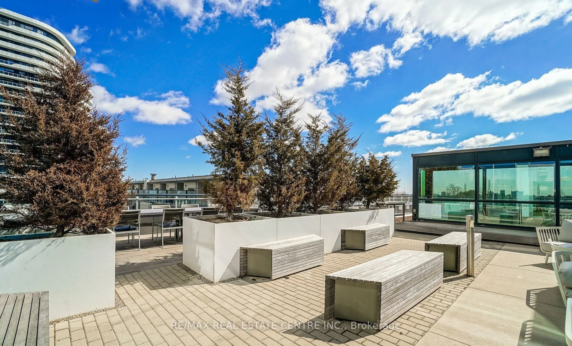 2560 Eglinton Avenue, #1607