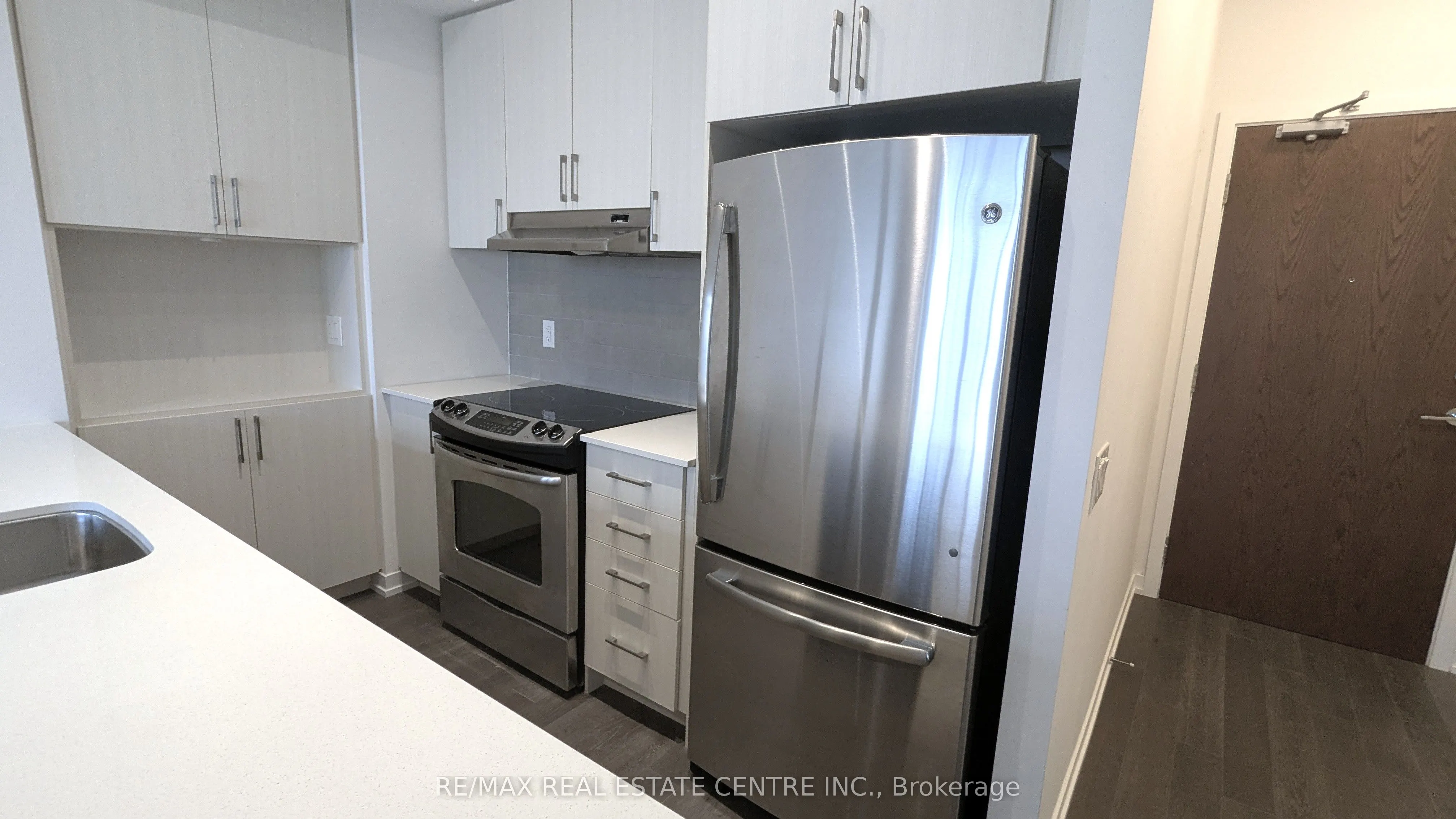 2560 Eglinton Avenue, #1607
