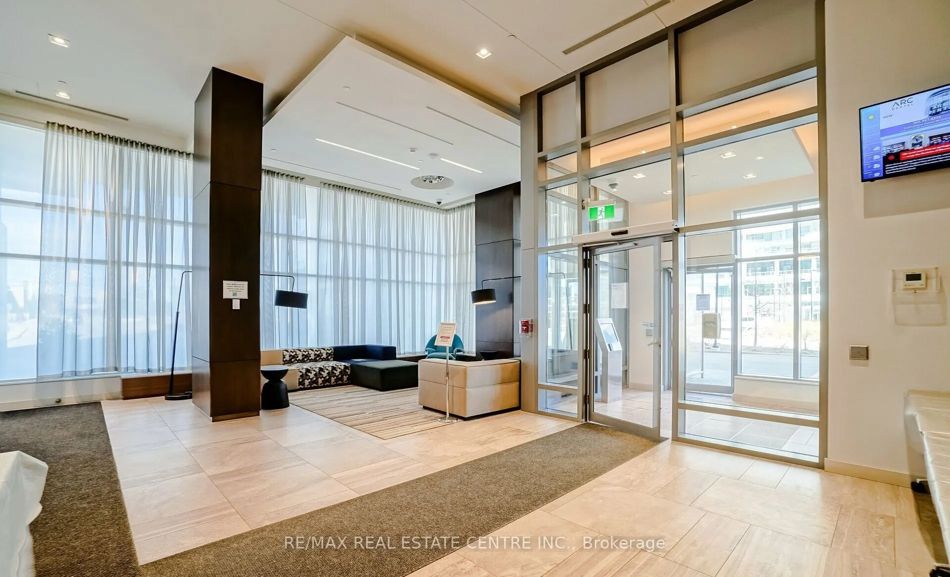 2560 Eglinton Avenue, #1607