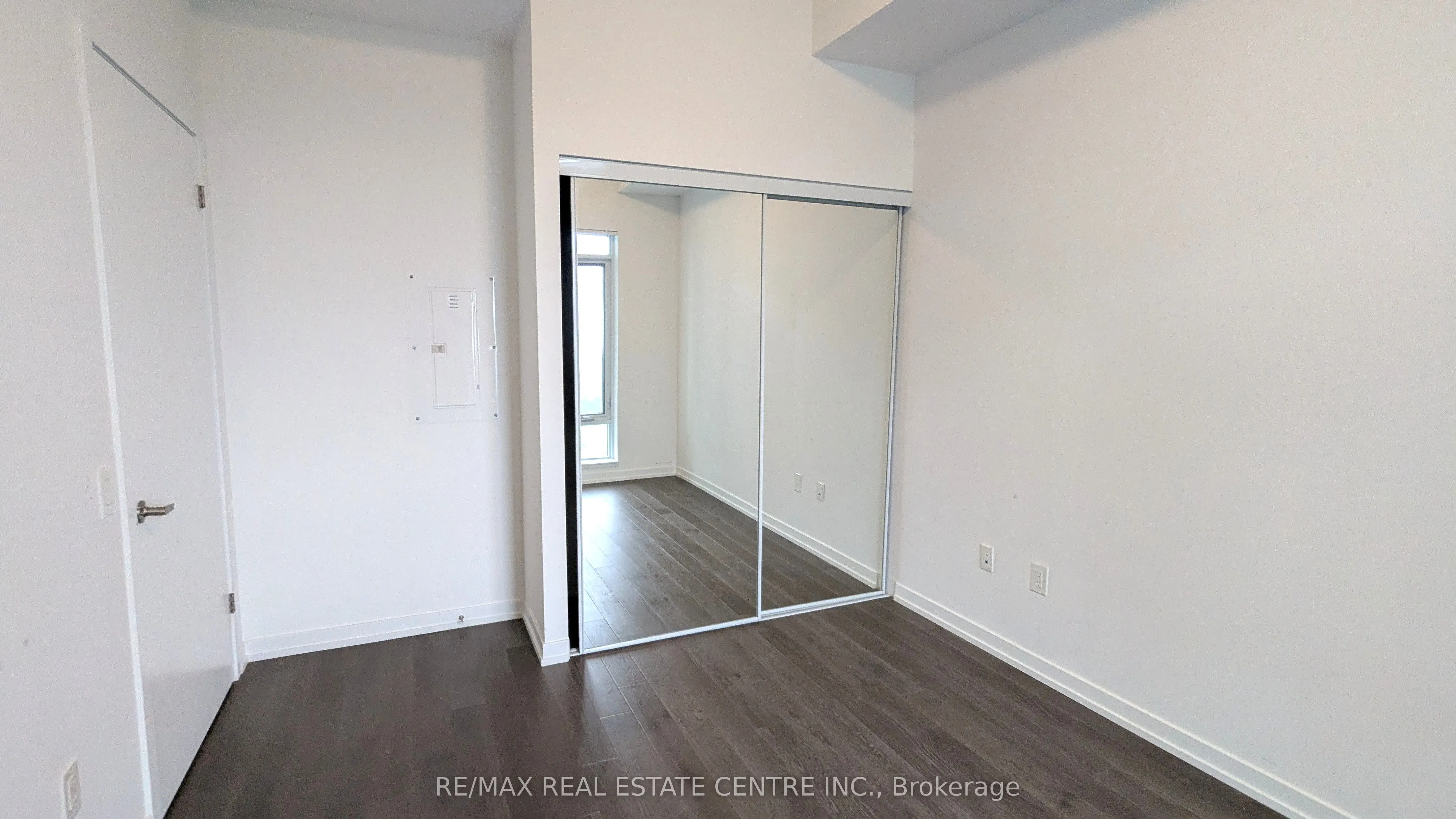 2560 Eglinton Avenue, #1607