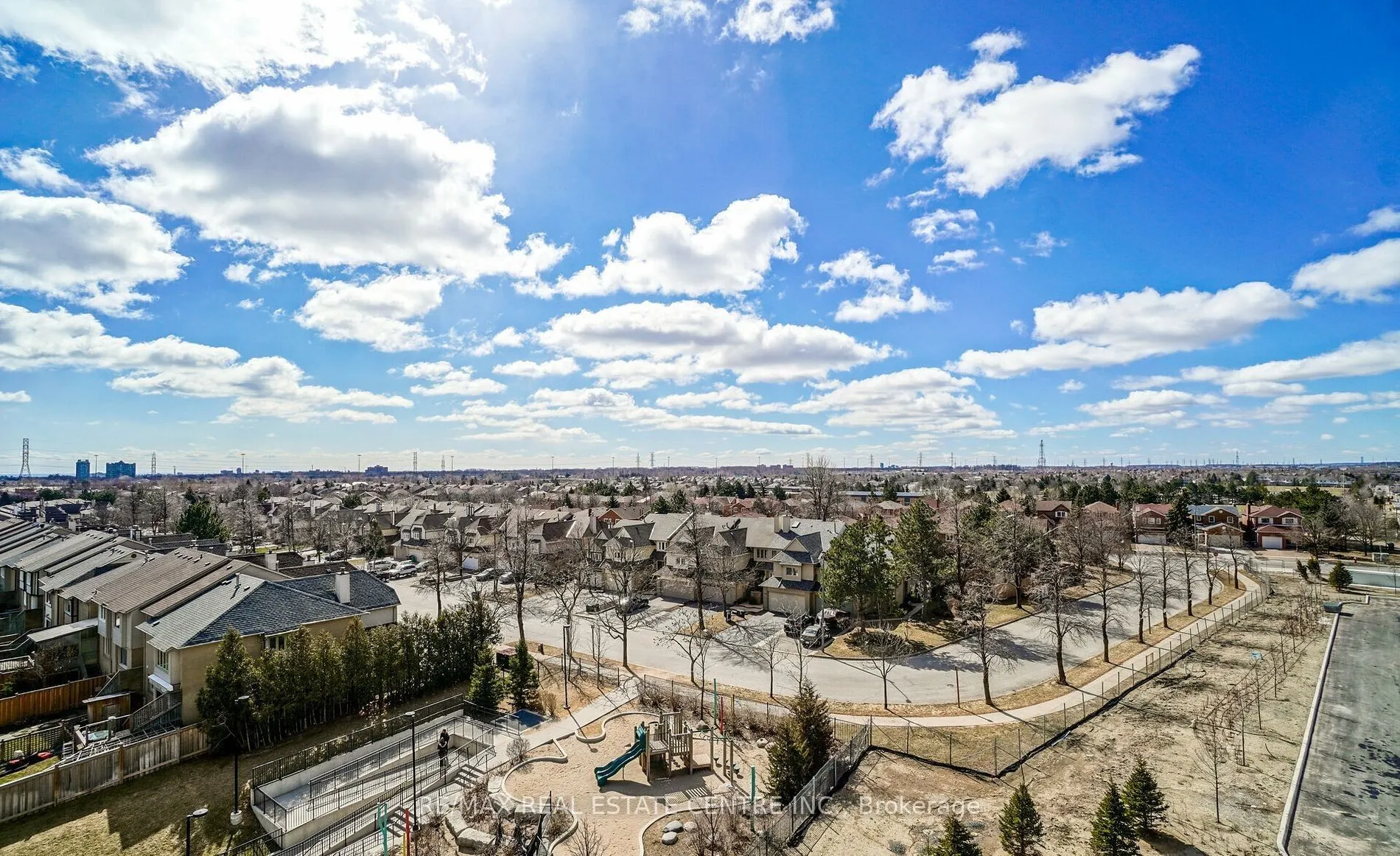2560 Eglinton Avenue, #1607