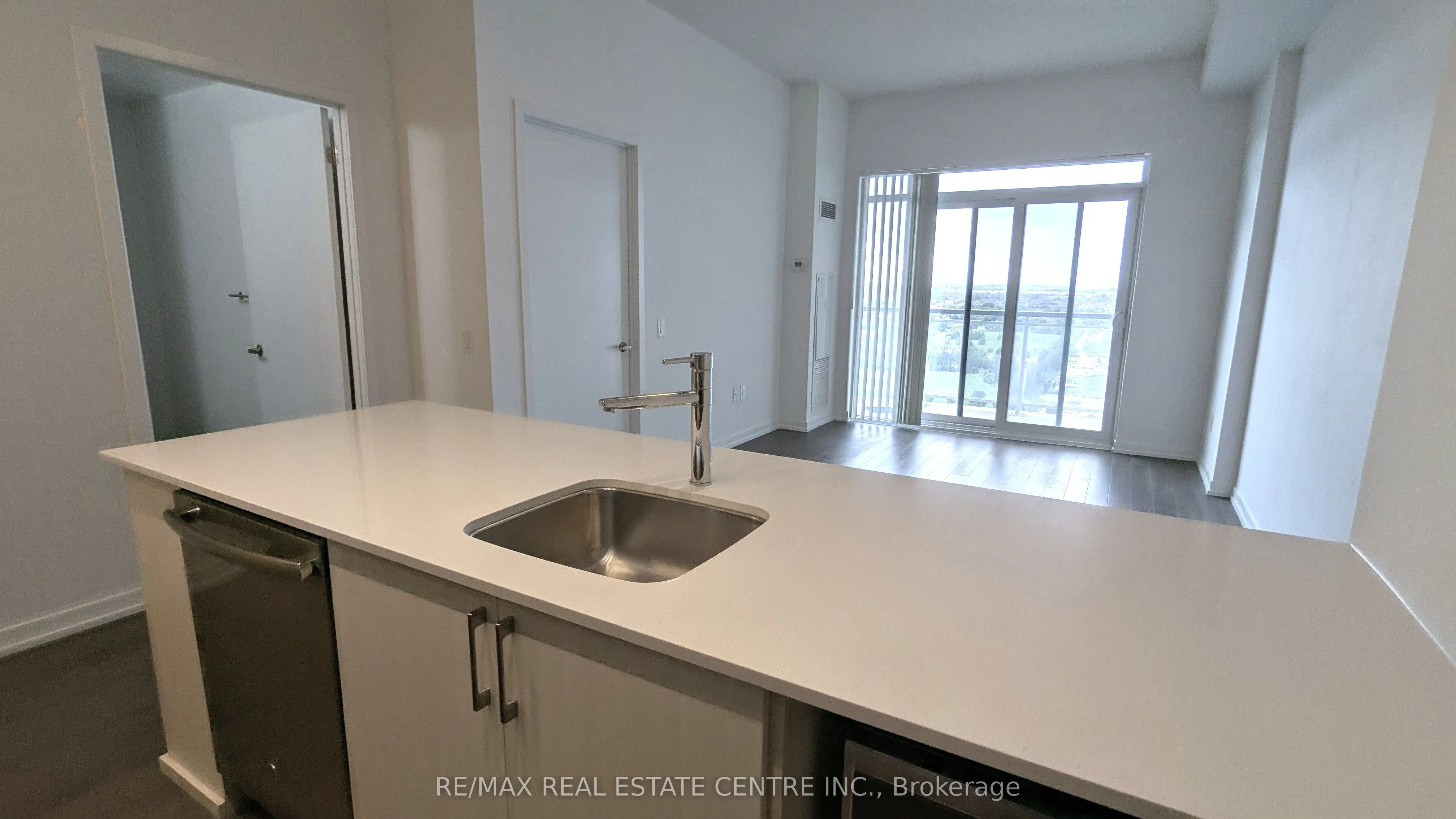 2560 Eglinton Avenue, #1607