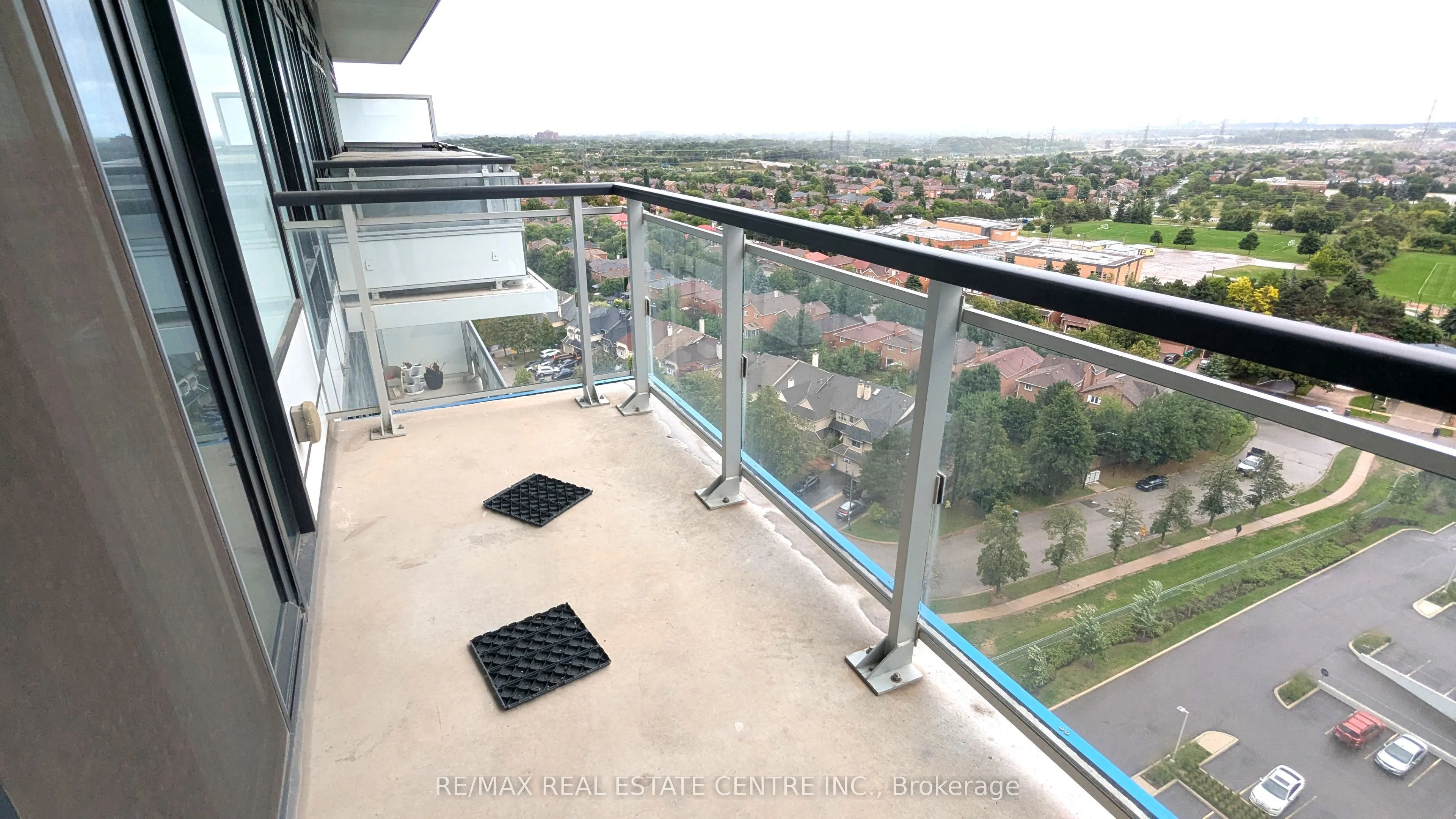 2560 Eglinton Avenue, #1607
