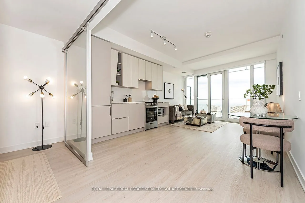 3883 Quartz Road