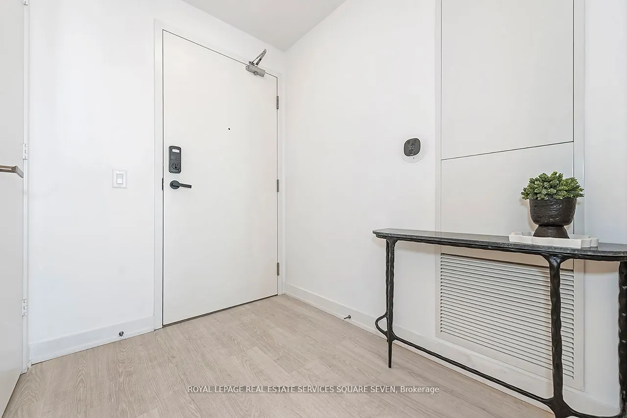 3883 Quartz Road