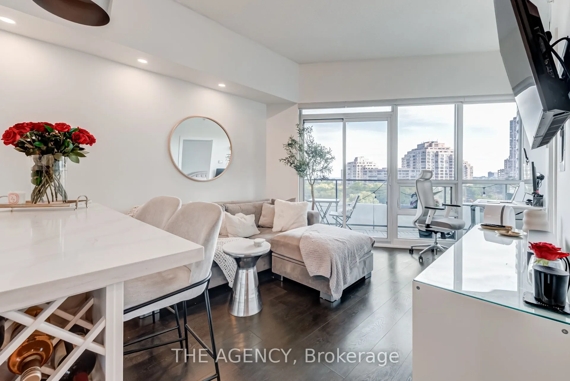 2212 Lake Shore Boulevard, #815