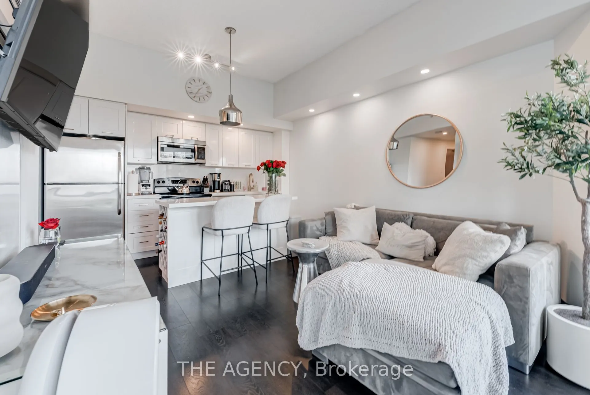 2212 Lake Shore Boulevard, #815