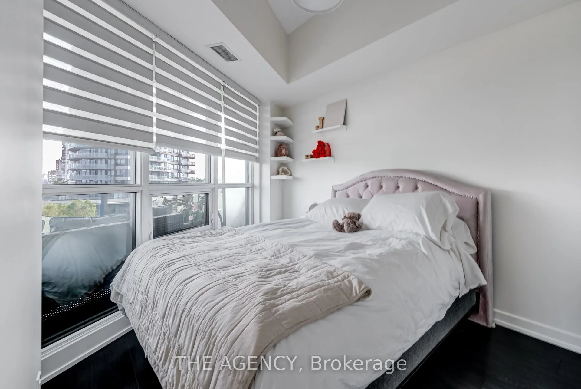 2212 Lake Shore Boulevard, #815