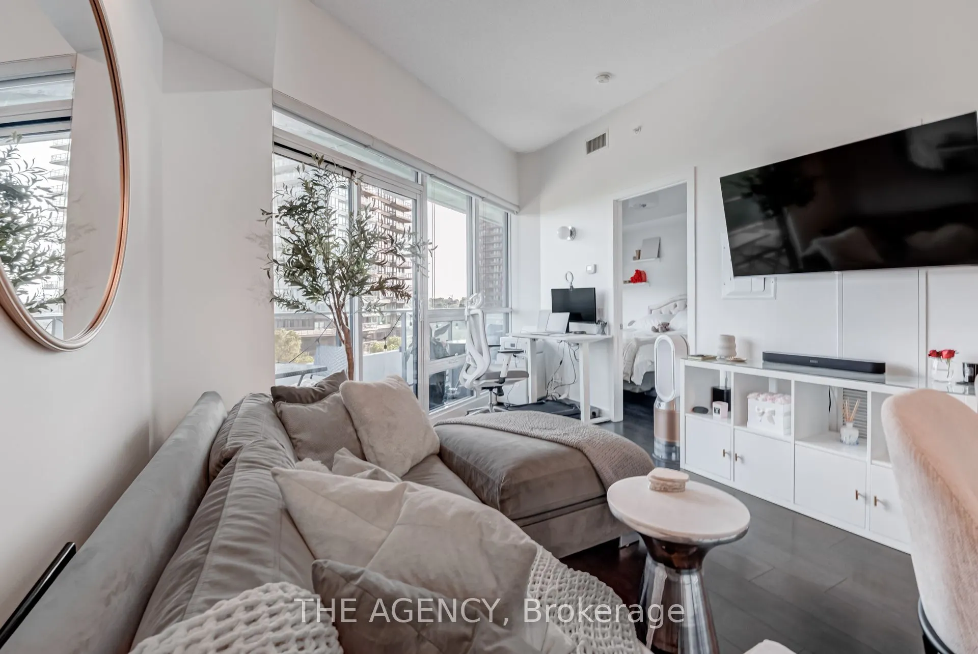 2212 Lake Shore Boulevard, #815