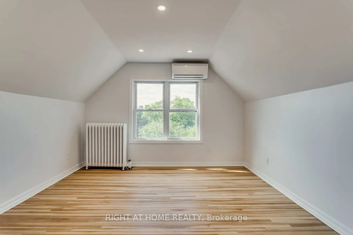 76 Glendale Avenue, #Upper