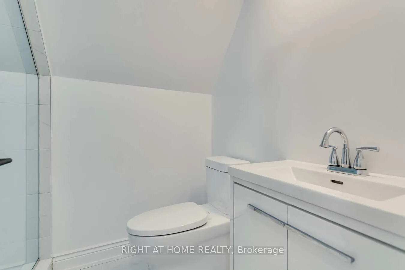 76 Glendale Avenue, #Upper