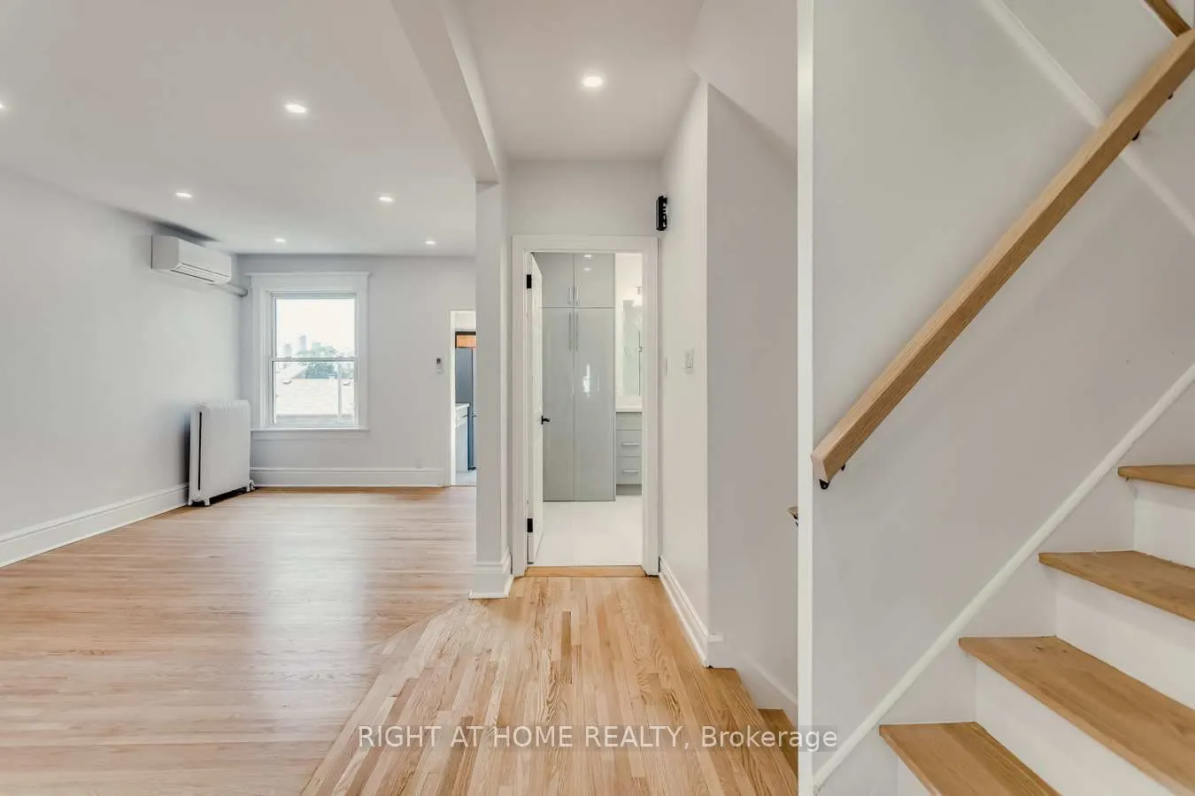 76 Glendale Avenue, #Upper