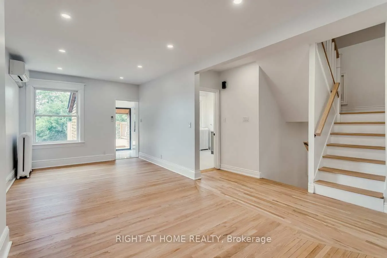 76 Glendale Avenue, #Upper