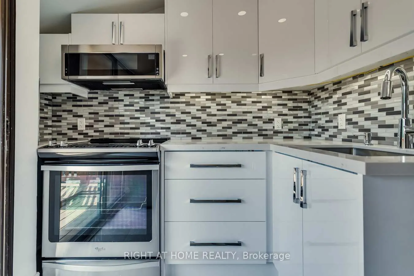 76 Glendale Avenue, #Upper