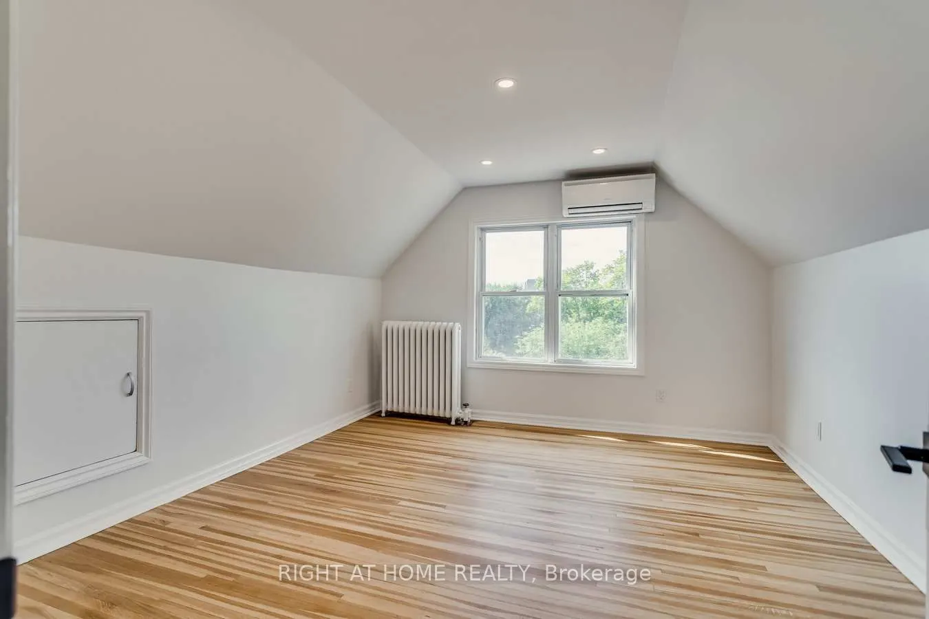 76 Glendale Avenue, #Upper